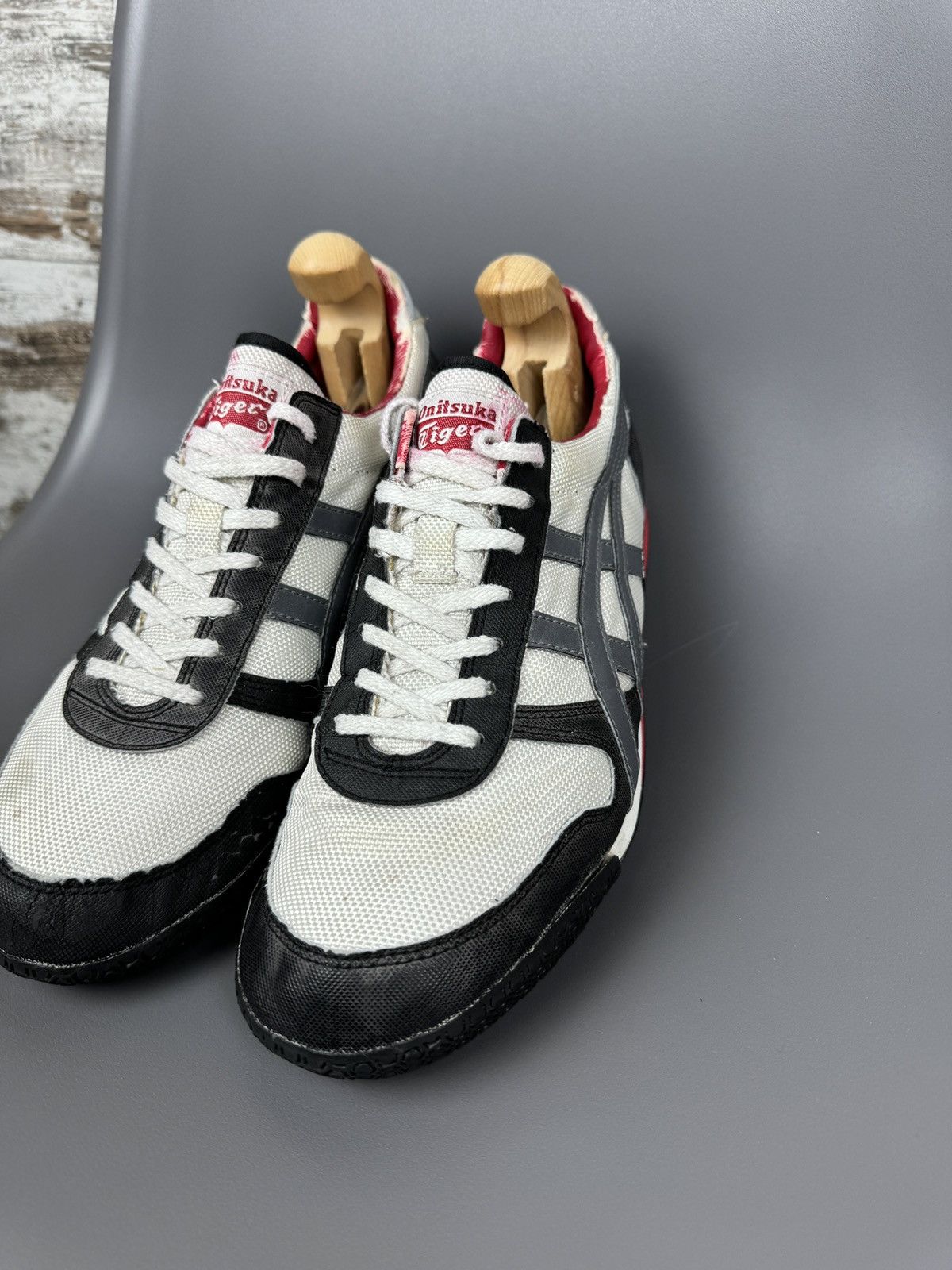 Asics × Vintage Mens Vintage ASICS onitsuka tiger low top sneakers rare y2k Size US 9 / EU 42 - 9 Thumbnail