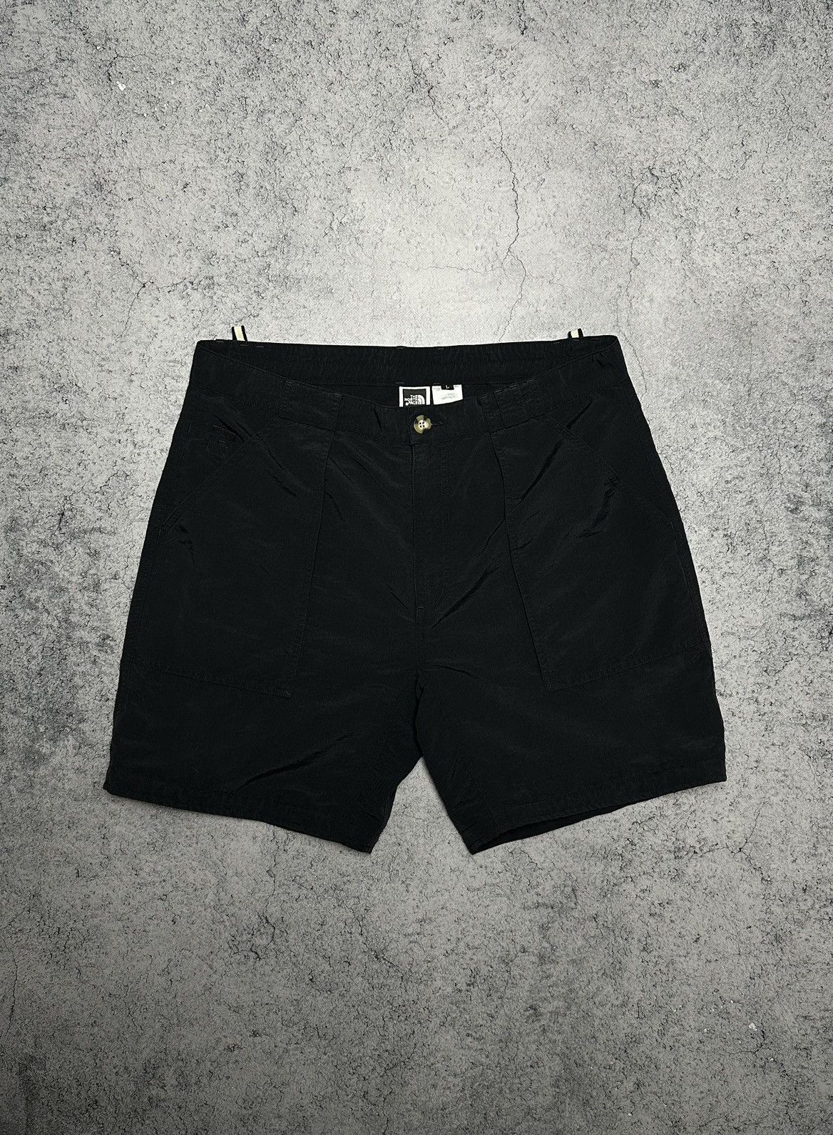 The North Face Vintage The North Face Nylon Shorts Size US 34 / EU 50 - 1 Thumbnail