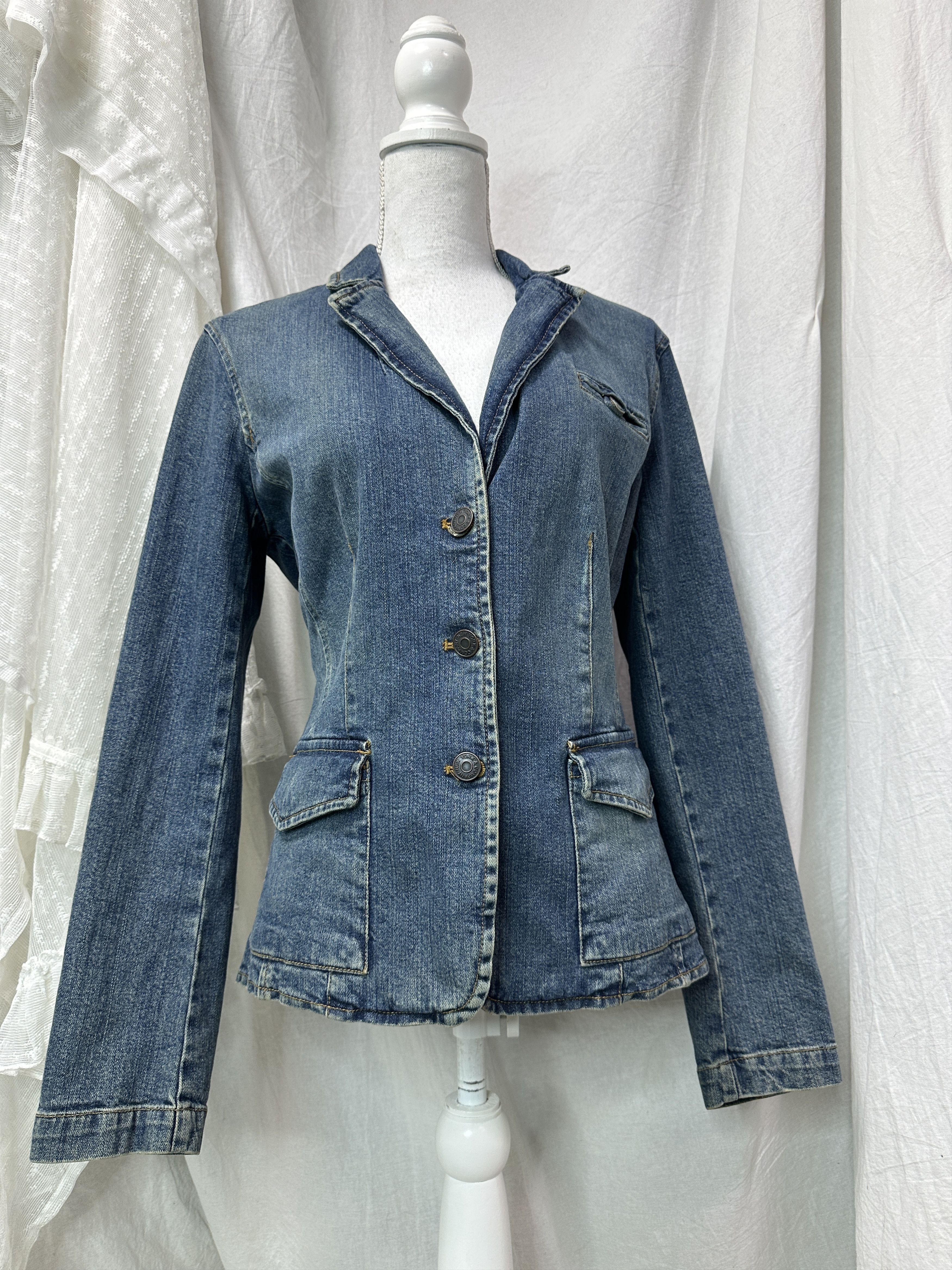 Vintage Vintage Denim Buttons Up Fitted Jeans Jacket Y2K Size M / US 6-8 / IT 42-44 - 1 Thumbnail