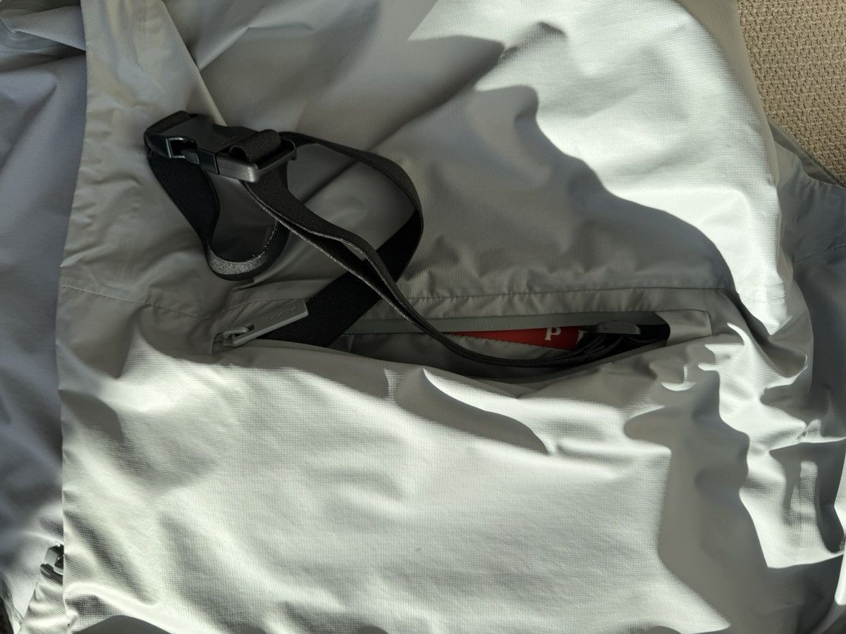 Prada Prada Linea Rossa Nylon Vest Grey Size US M / EU 48-50 / 2 - 6 Thumbnail