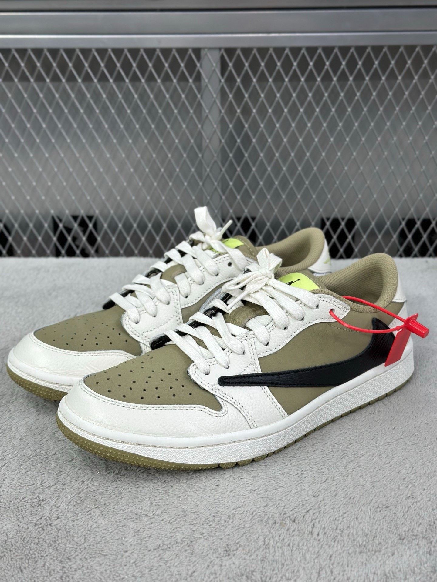 Nike Nike Lowtop Sneakers 41 Men Size US 8.5 / EU 41-42 - 1 Thumbnail