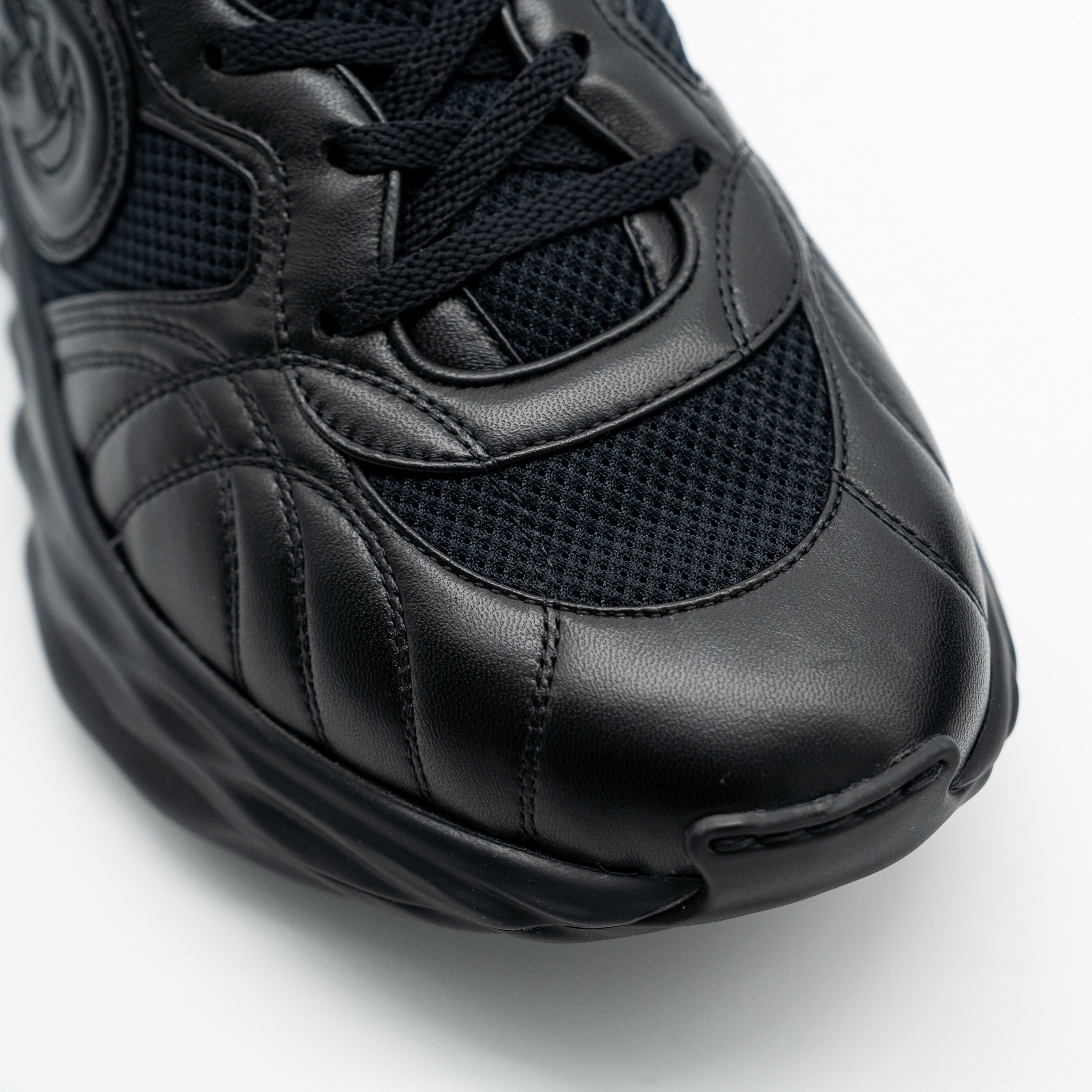 Gucci 13.5 US Gucci Ripple Sneakers Triple Black Leather GG Size US 14 / EU 47 - 7 Thumbnail