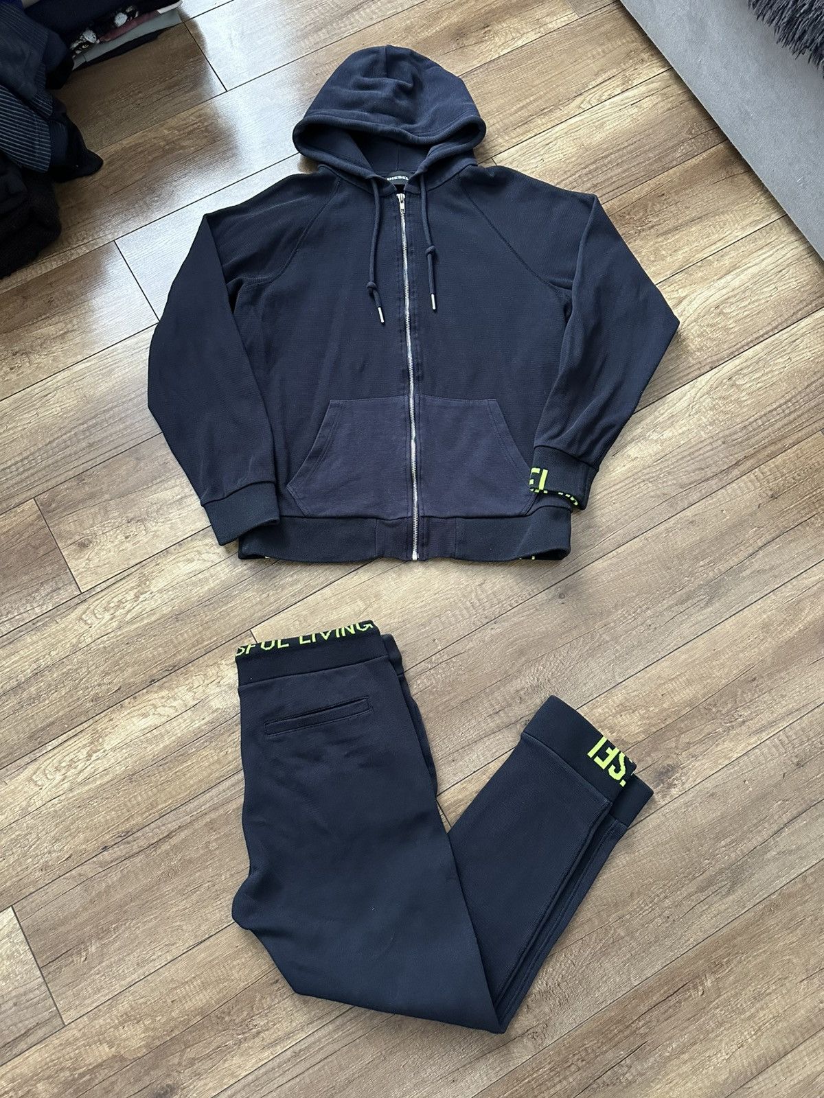 Diesel Diesel Suit Zip Hoodie and Sweatpants Joggers Size US L / EU 52-54 / 3 - 2 Thumbnail