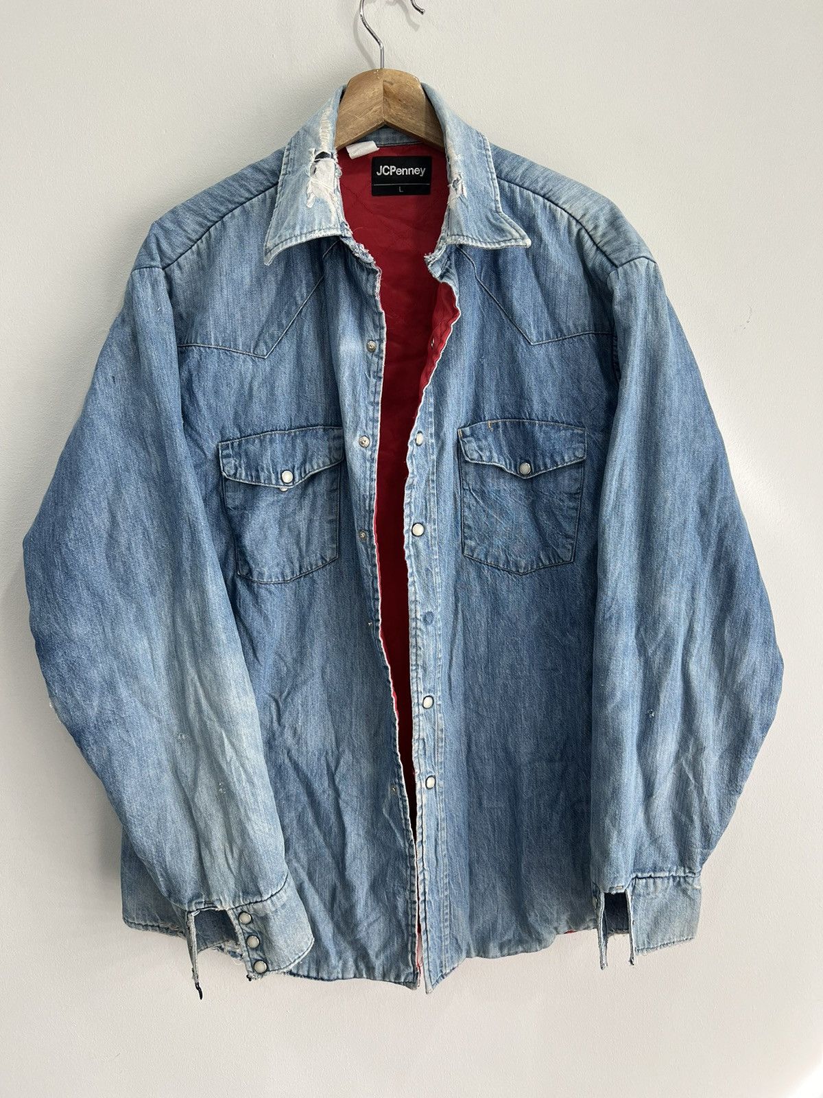 JCPenney Vtg 80s Jc Penney Thrashed Button Up Shirt denim pearl snap Size US L / EU 52-54 / 3 - 1 Thumbnail