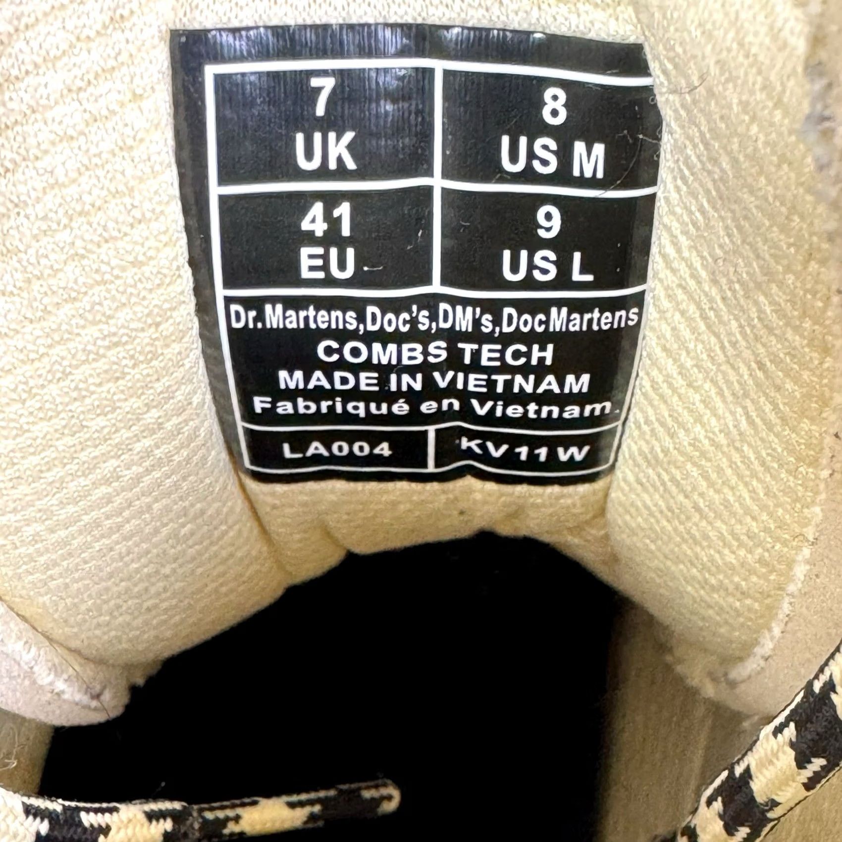 Dr. Martens Dr. Martens Combs Tech Combat Boots Black Canvas Suede Lace Up Unisex 8M/9L Size US 7 / EU 40 - 7 Thumbnail