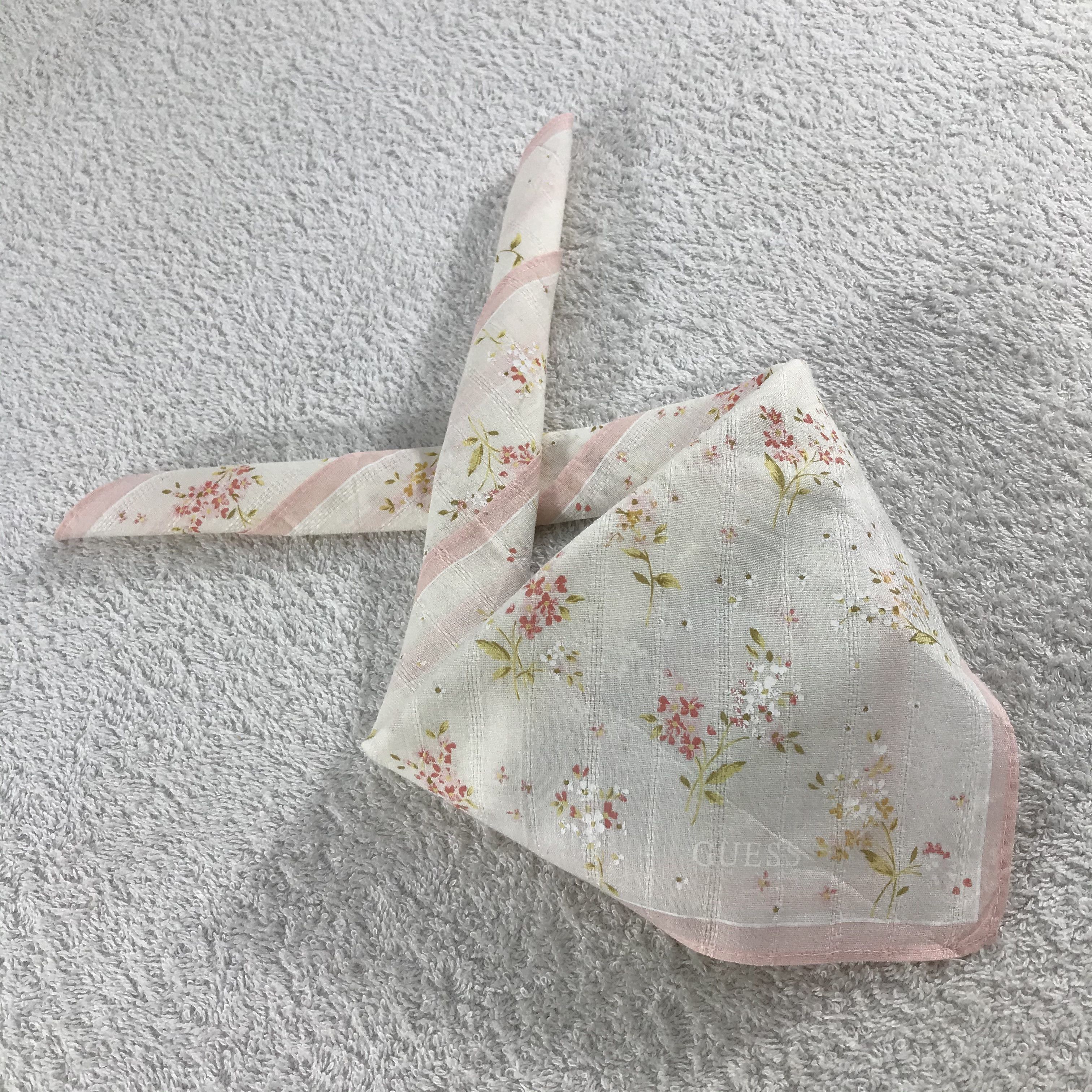 Guess × Vintage Guess Bandana / Handkerchief / Neckerchief - S114 Size ONE SIZE - 4 Thumbnail