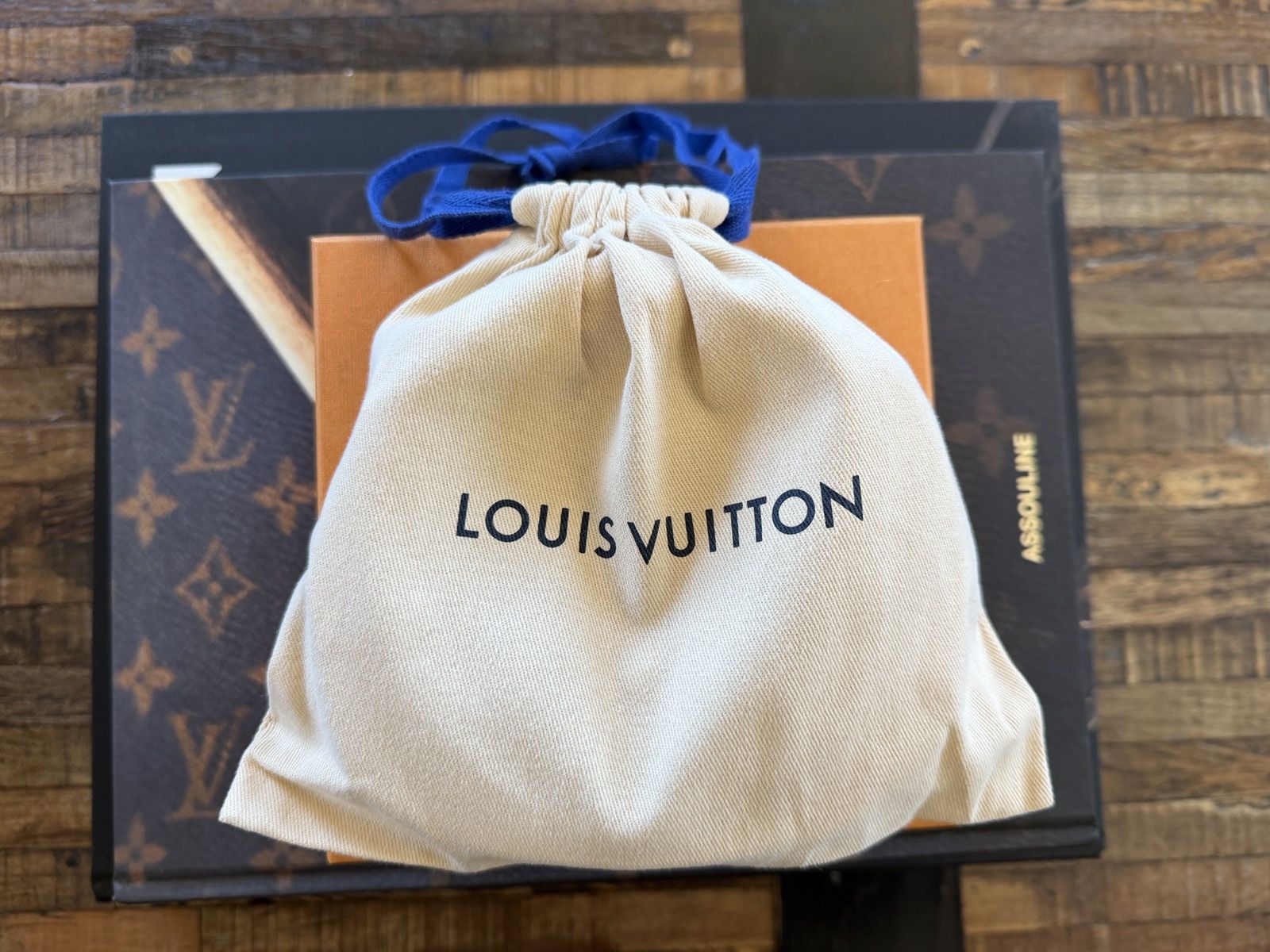 Louis Vuitton Louis Vuitton LV Comic Reversible Belt 95/38 Size 32 - 5 Thumbnail