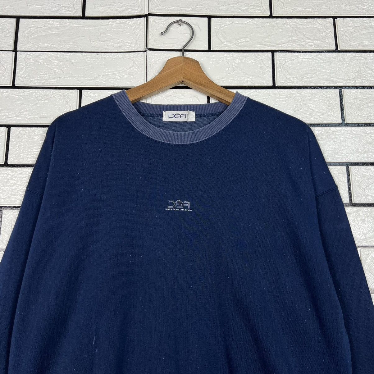 Vintage Vintage 90s DEFI Racing Gauge Big Logo Sweatshirt #3974-C181 Size US L / EU 52-54 / 3 - 4 Thumbnail