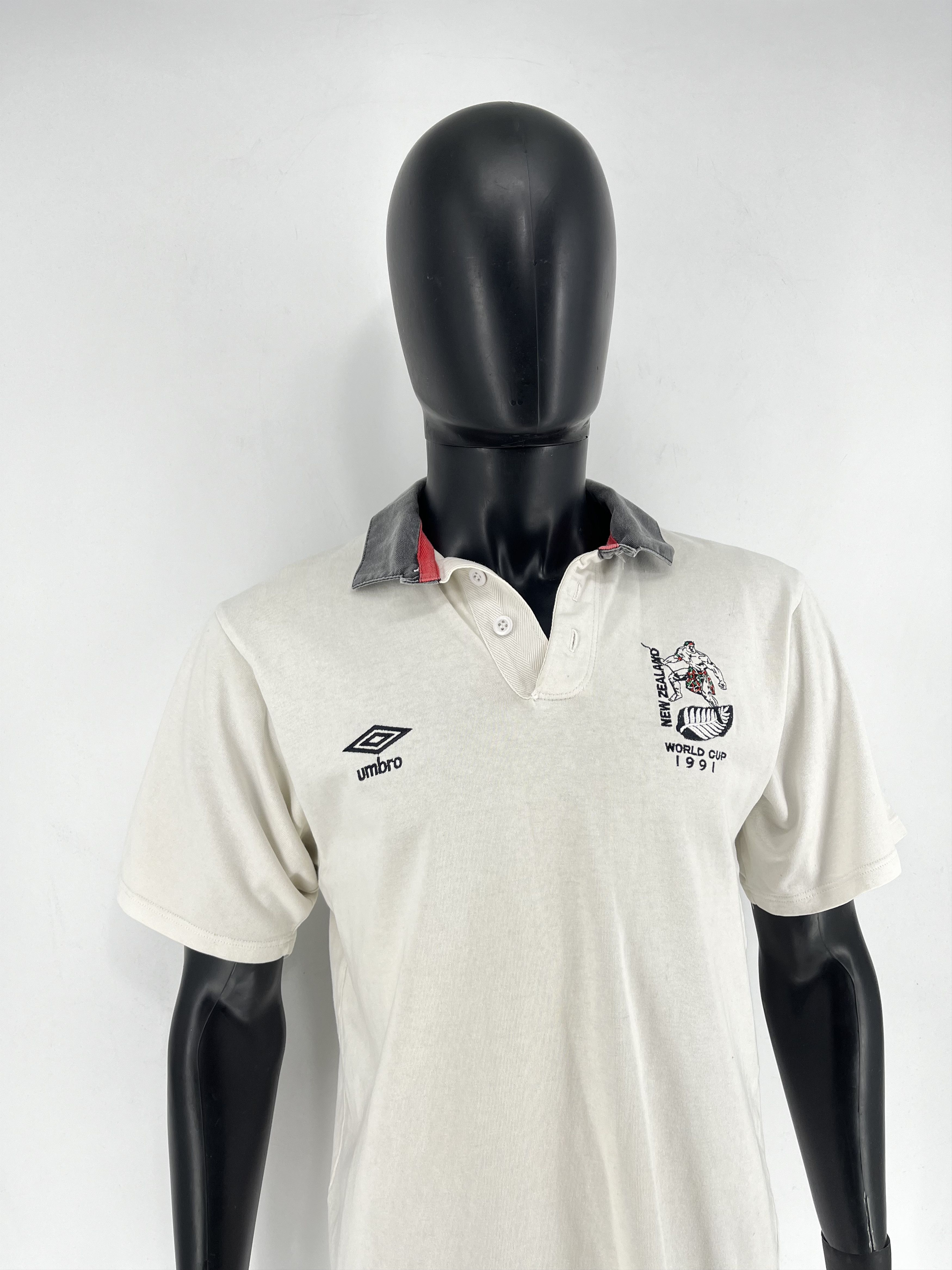 Umbro Umbro New Zealand Rugby Union World Cup 1991 Supporters Size US L / EU 52-54 / 3 - 4 Thumbnail