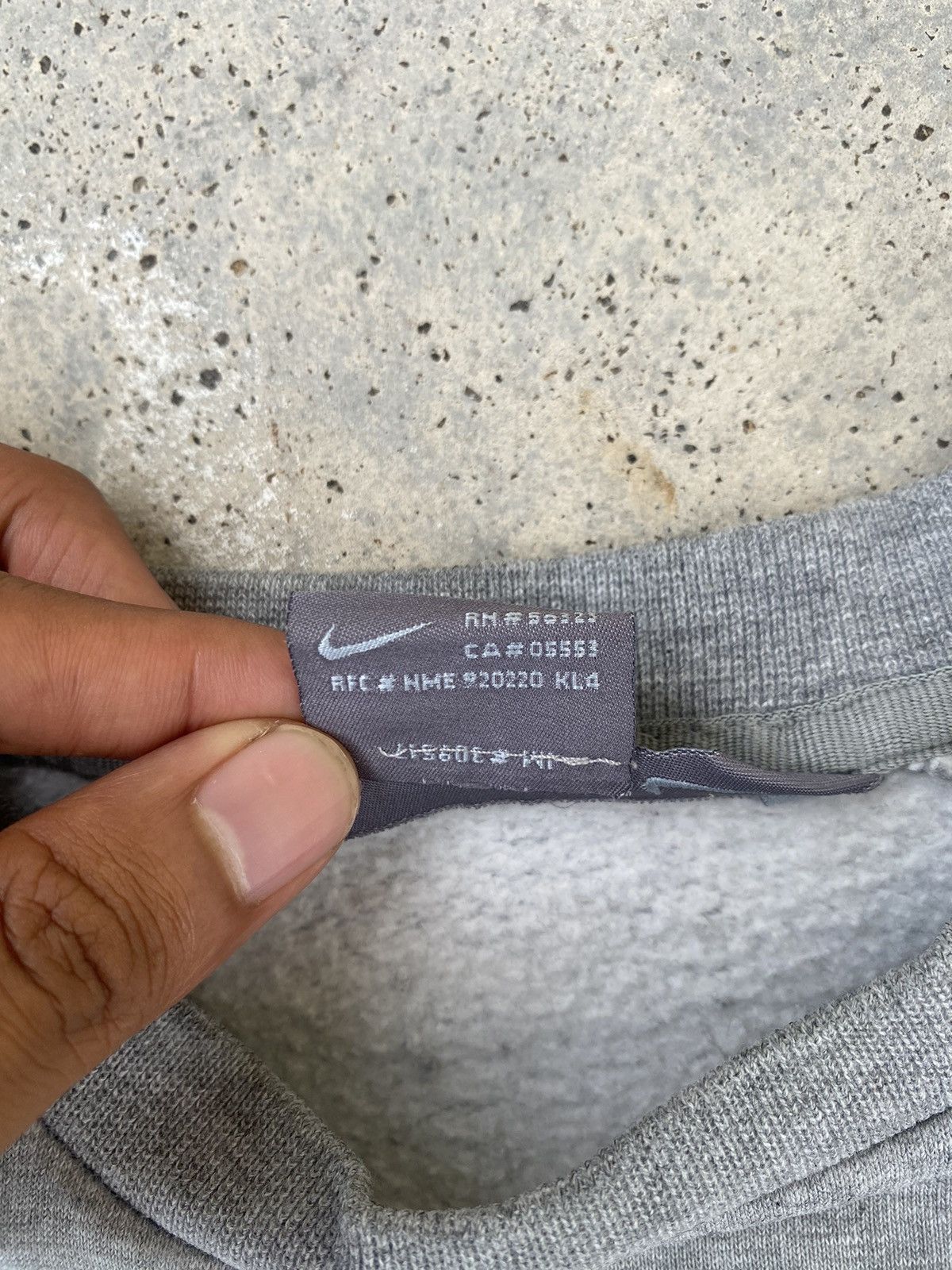 Nike 2000s Nike Essential Small Swoosh Hoodie Size US M / EU 48-50 / 2 - 5 Thumbnail