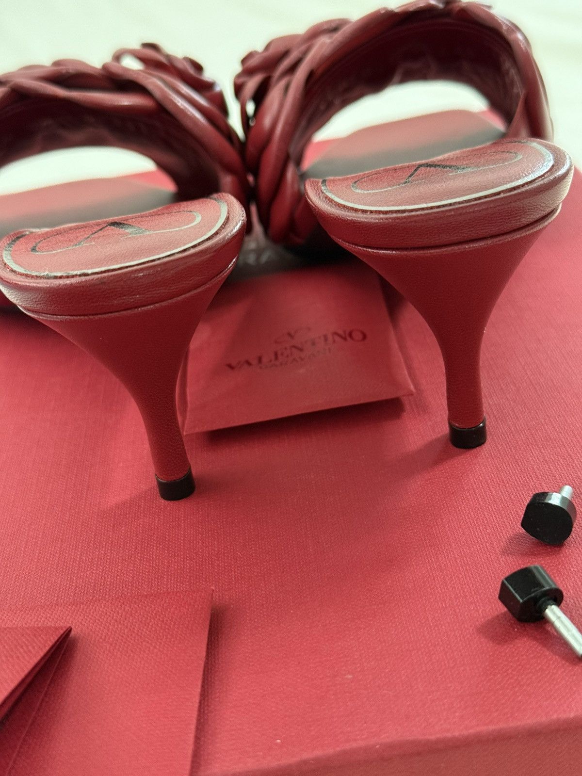 Valentino NWT VALENTINO GARAVANI ATELIER Rose Sandal Burgundy Red35.5 Size US 5.5 / IT 35.5 - 9 Thumbnail