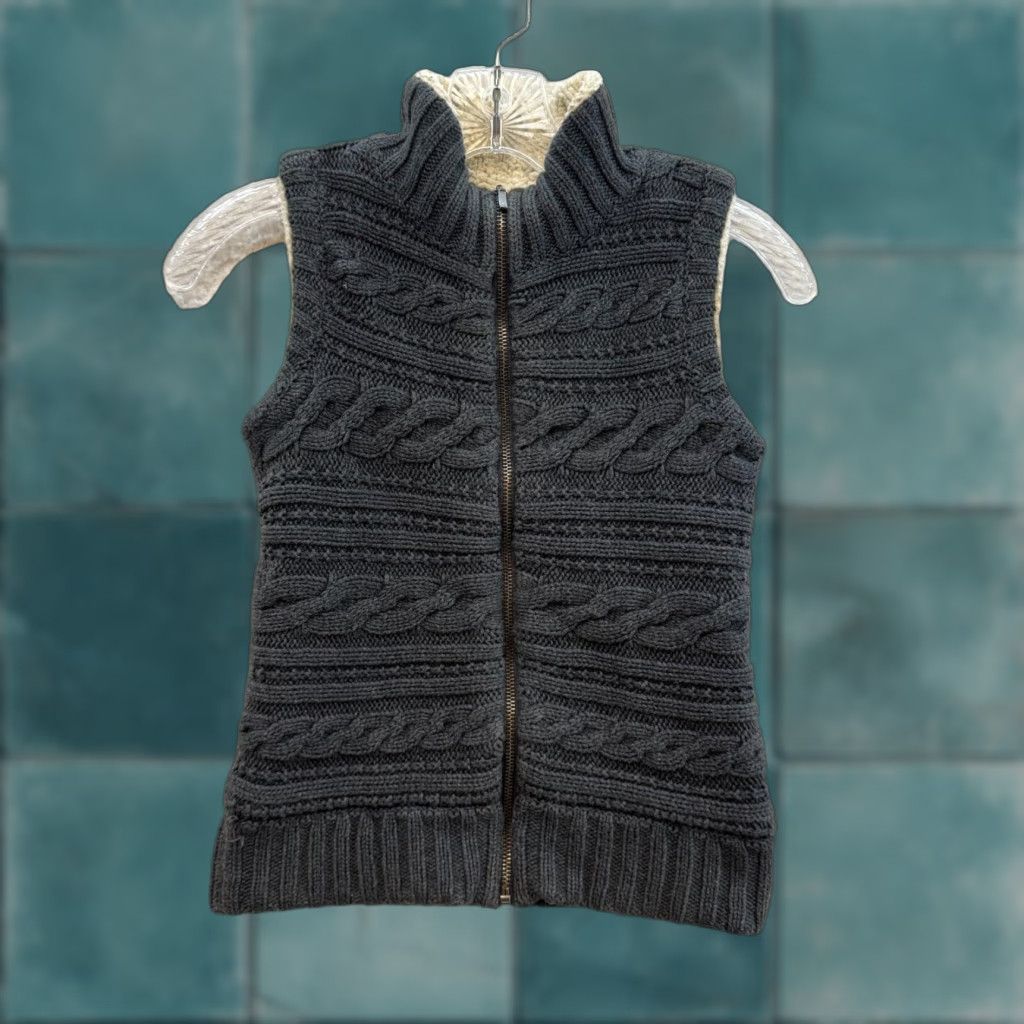 Vintage VINTAGE Y2K Sweater Vest XS Grey Cable Knit Sherpa Boho Whimsigoth Girls Womens XS/XXS The Eagle's Eye"} Size XS / US 0-2 / IT 36-38 - 1 Thumbnail
