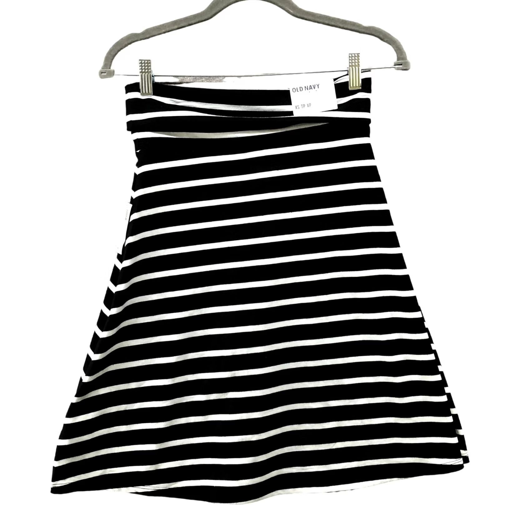 Old Navy NWT Old Navy Skirt XS Black White Stripe Pull On Flare Short A-Line Womens Size 26" / US 2 / IT 38 - 2 Thumbnail