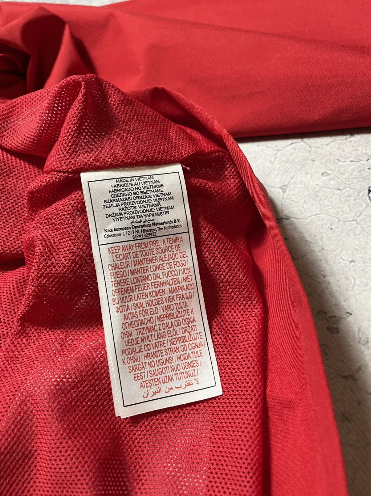 Nike × Vintage Vintage Nylon Windbreaker Jacket Y2K Nike Manchester United Size US S / EU 44-46 / 1 - 11 Thumbnail