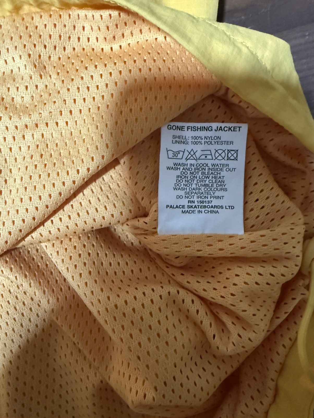 Palace Palace Yellow Gold Gone Fishing Jacket Windbreaker Sz Large Size US L / EU 52-54 / 3 - 9 Thumbnail