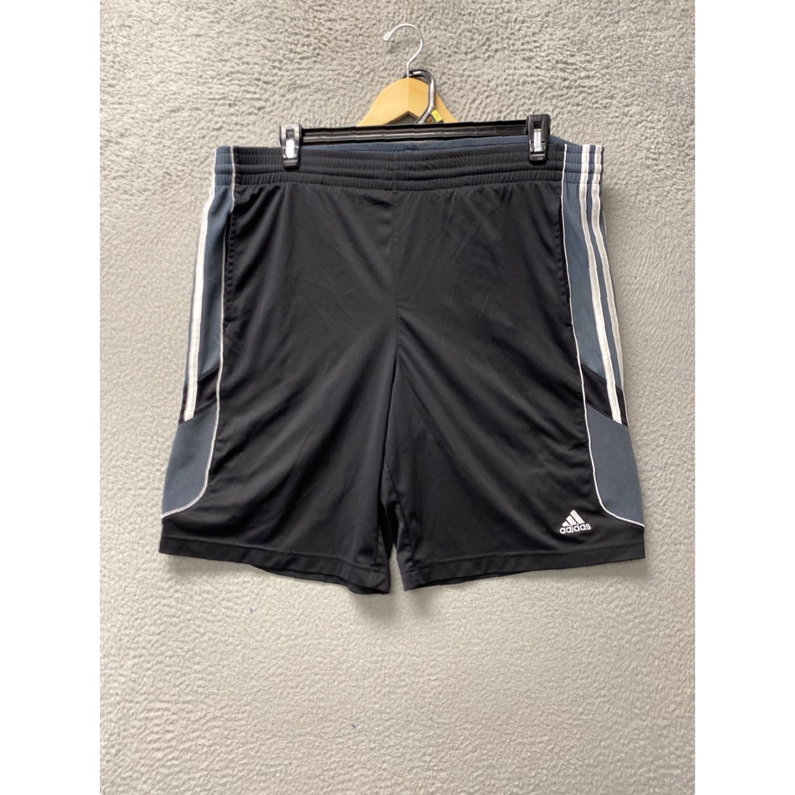 Adidas Adidas Climalite Shorts Mens M Black Pockets Athletic 32-78 Size US 31 - 2 Thumbnail
