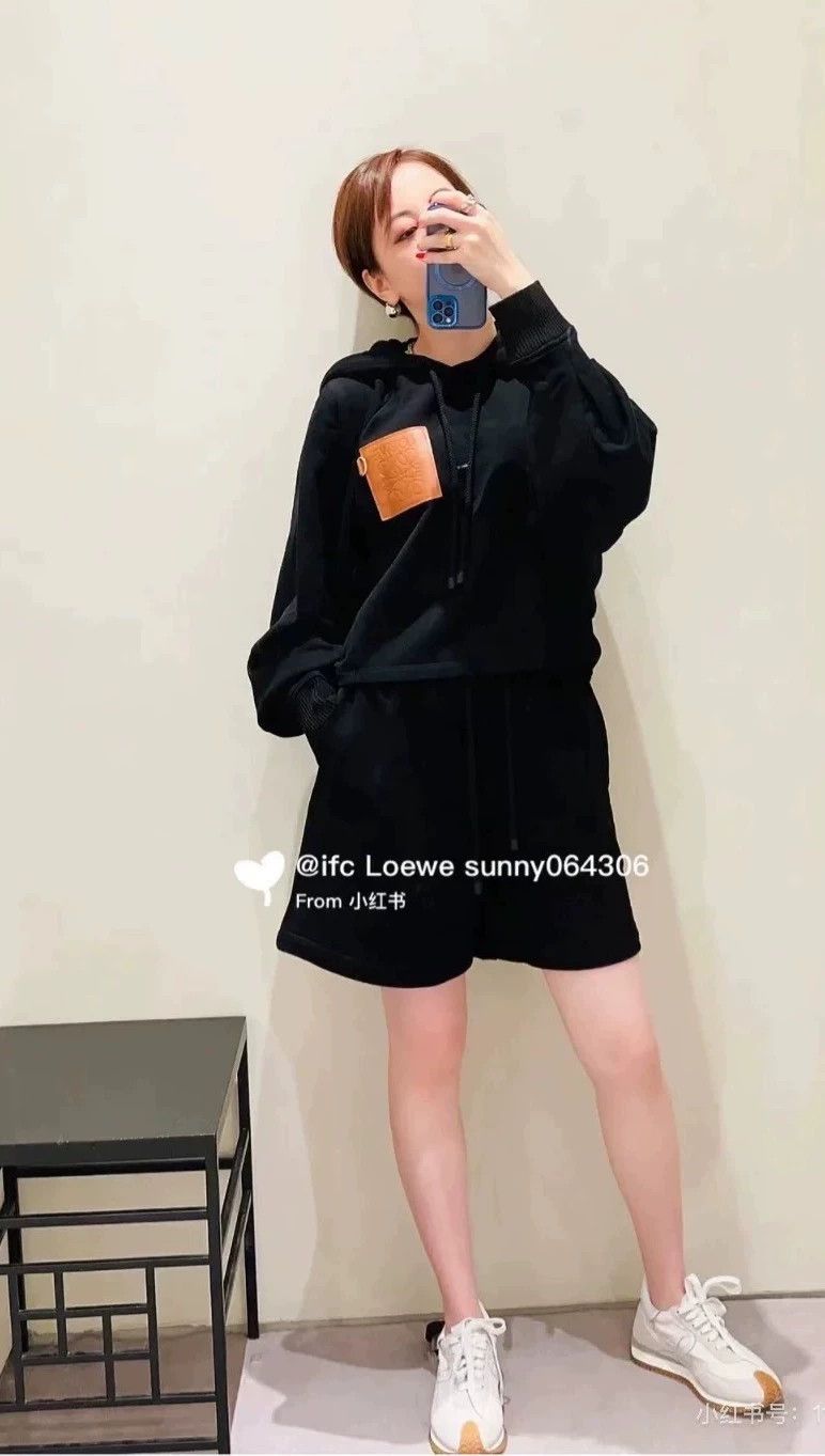 Loewe LOEWE Black chest card logo cap shirt Size M / US 6-8 / IT 42-44 - 1 Thumbnail