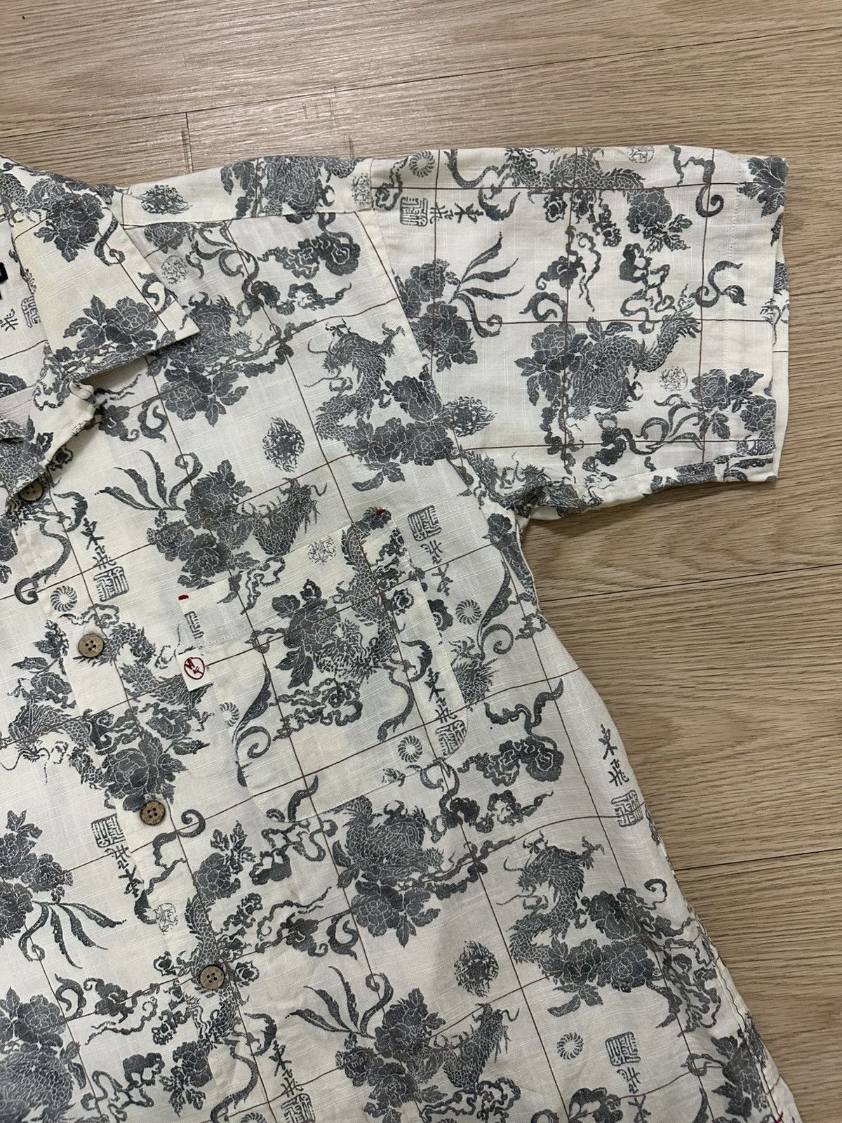 Michiko Koshino × Michiko Koshino London Rare And Beautiful Michiko London Dragon Full Print Shirt Size US M / EU 48-50 / 2 - 5 Thumbnail