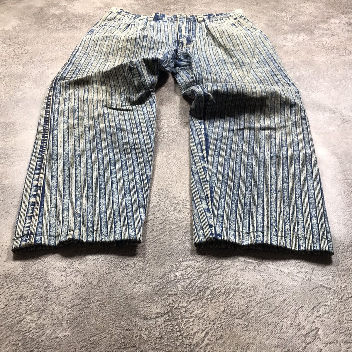 Japanese Brand vintage Faded Jeans japan distressed denim spring pants 90s Size US 31 - 1 Thumbnail