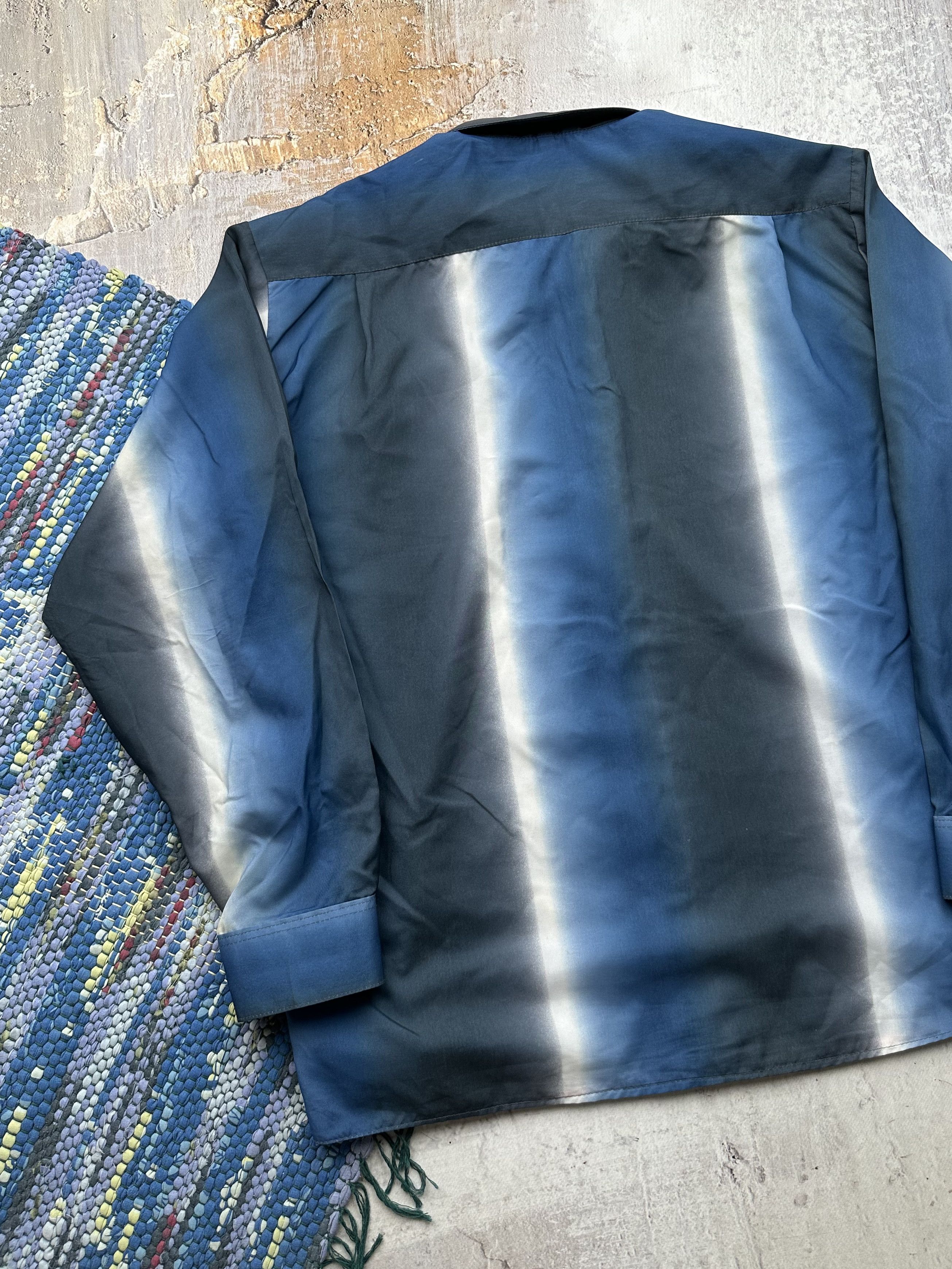 Vintage Vintage Gradient Shirt A667(86) Size US L / EU 52-54 / 3 - 11 Thumbnail