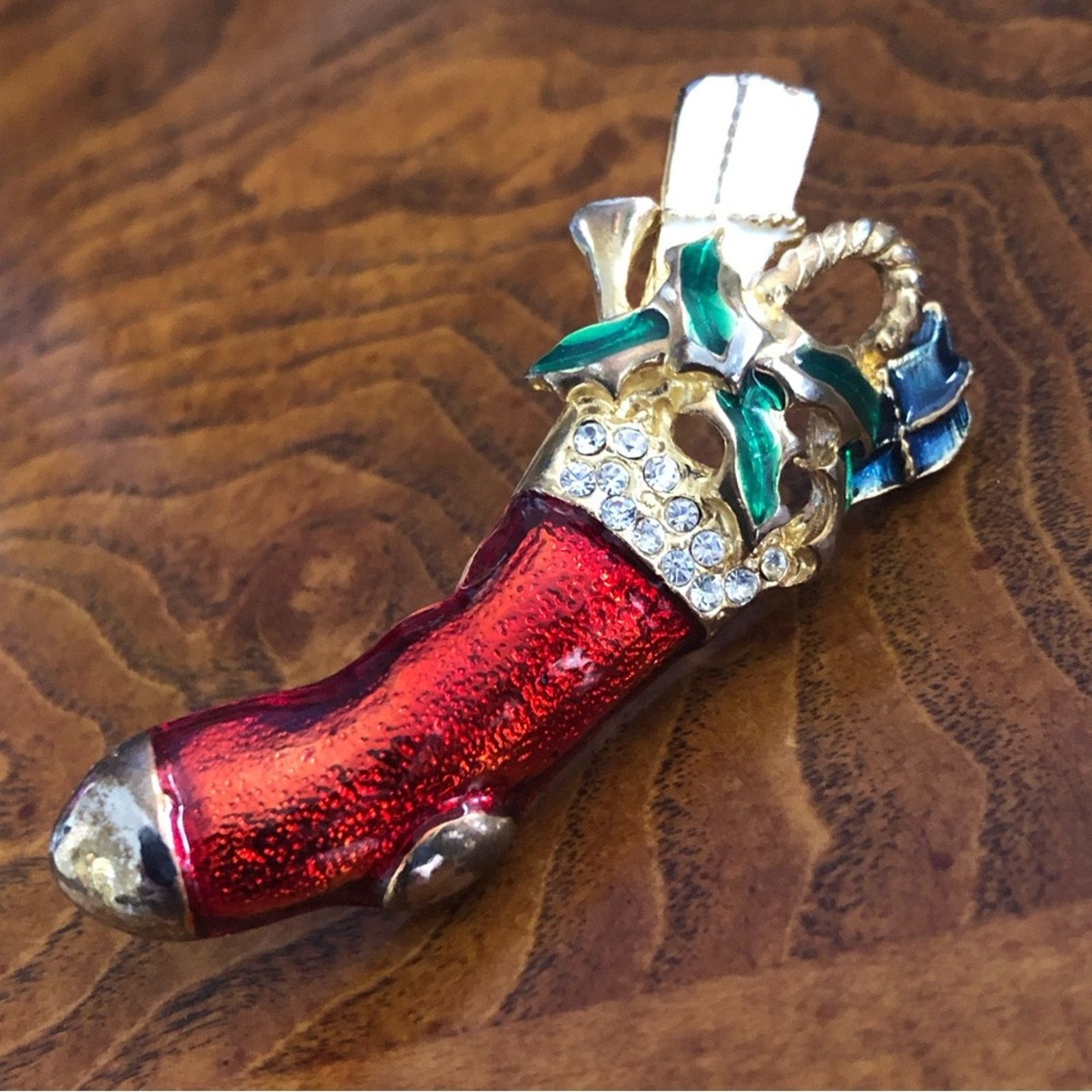 Vintage Vintage Christmas stocking brooch pin pendant Size ONE SIZE - 1 Thumbnail