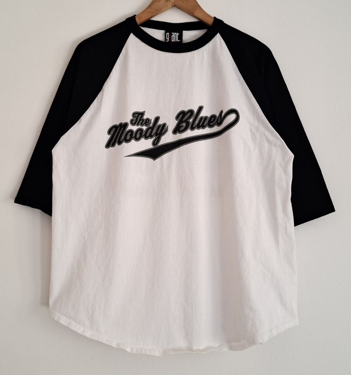 Band Tees THE MOODY BLUES x GIANT x Tour Raglan 1999 Size US XL / EU 56 / 4 - 1 Thumbnail