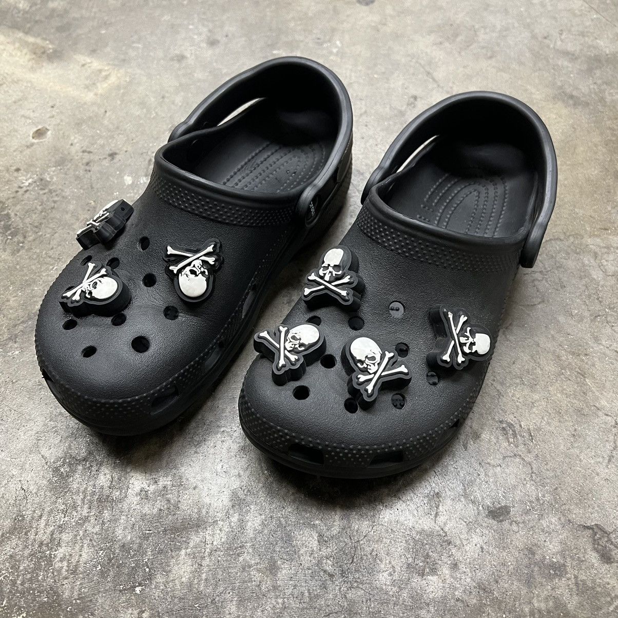 image of Crocs Skull Charms Shoes in Black, Men's (Size 6)