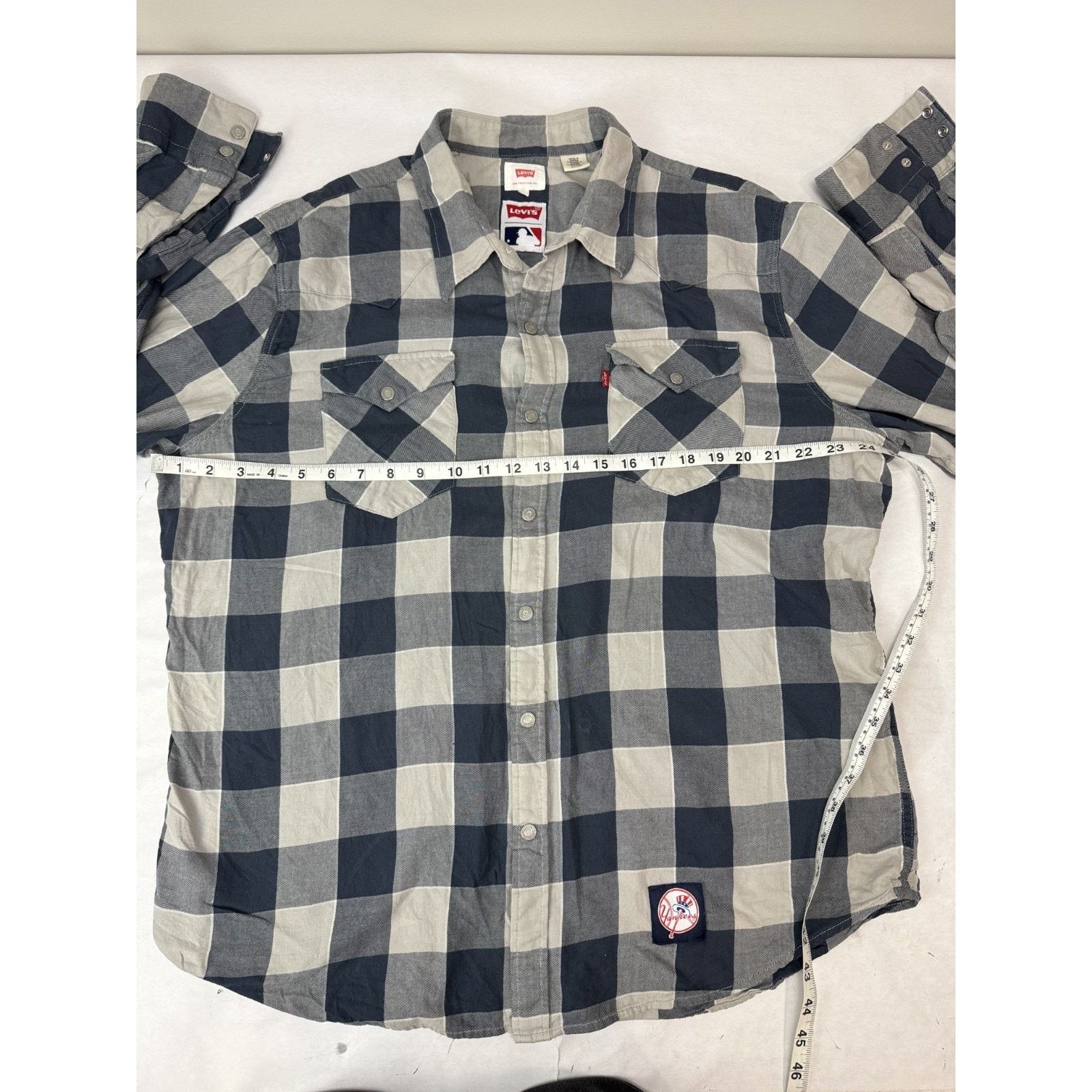 Levi's Levi's New York Yankees Plaid Snap Up Shirt Men XL Size US XL / EU 56 / 4 - 2 Thumbnail