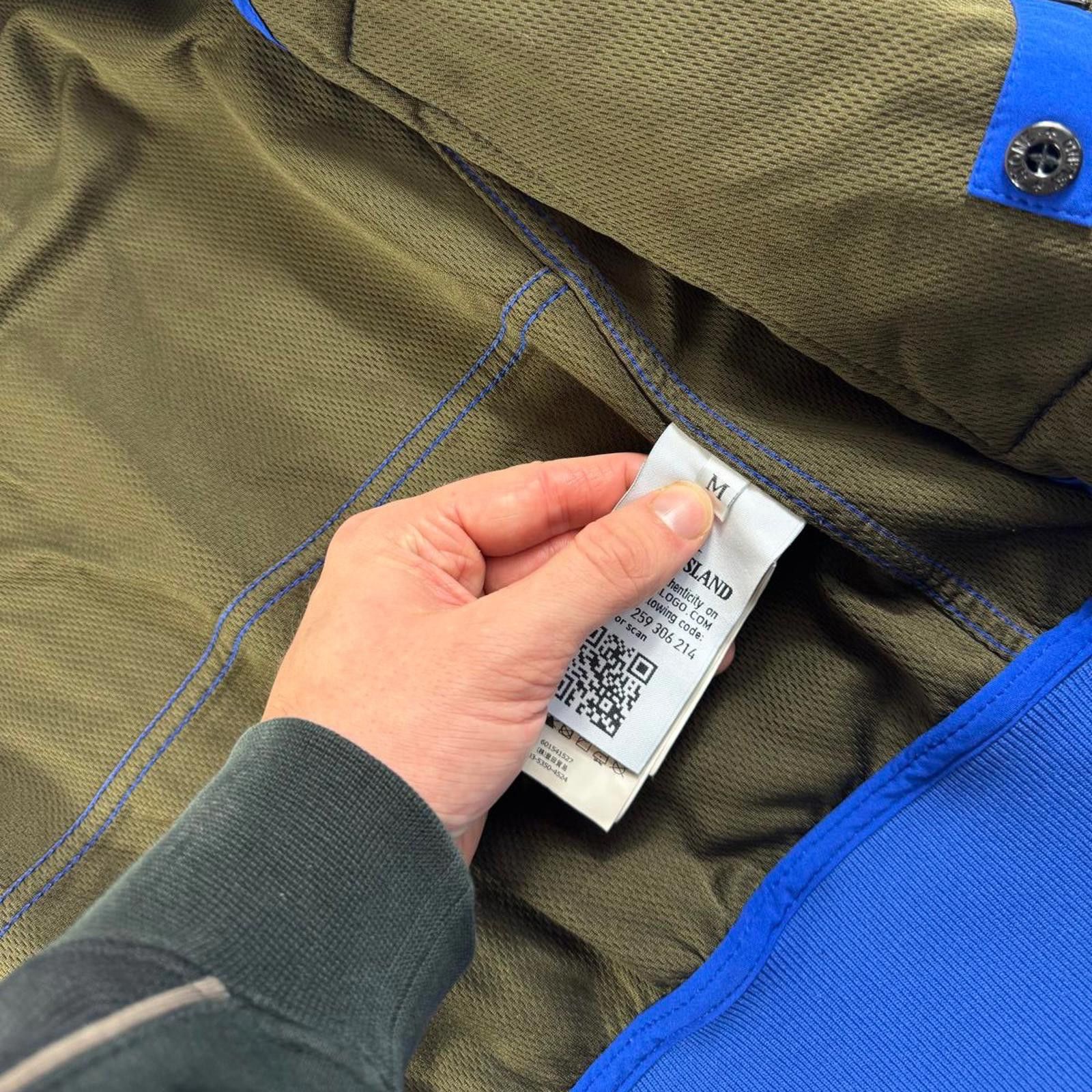 Stone Island Stone Island Soft Shell R Hooded Jacket Blue Medium Size US M / EU 48-50 / 2 - 10 Thumbnail