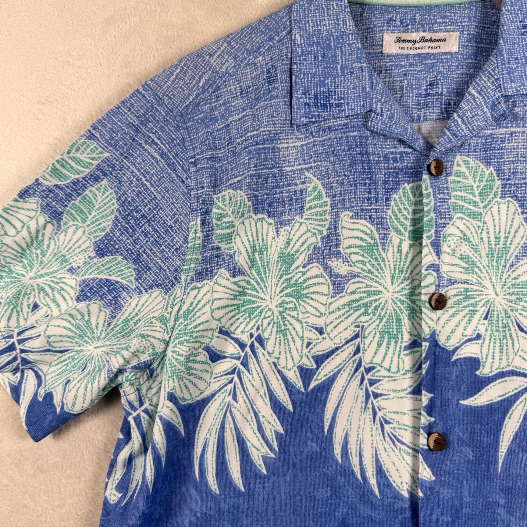 Tommy Bahama Tommy Bahama Shirt Men Size M Blue Coconut Point Floral Camp Button Size US M / EU 48-50 / 2 - 2 Thumbnail