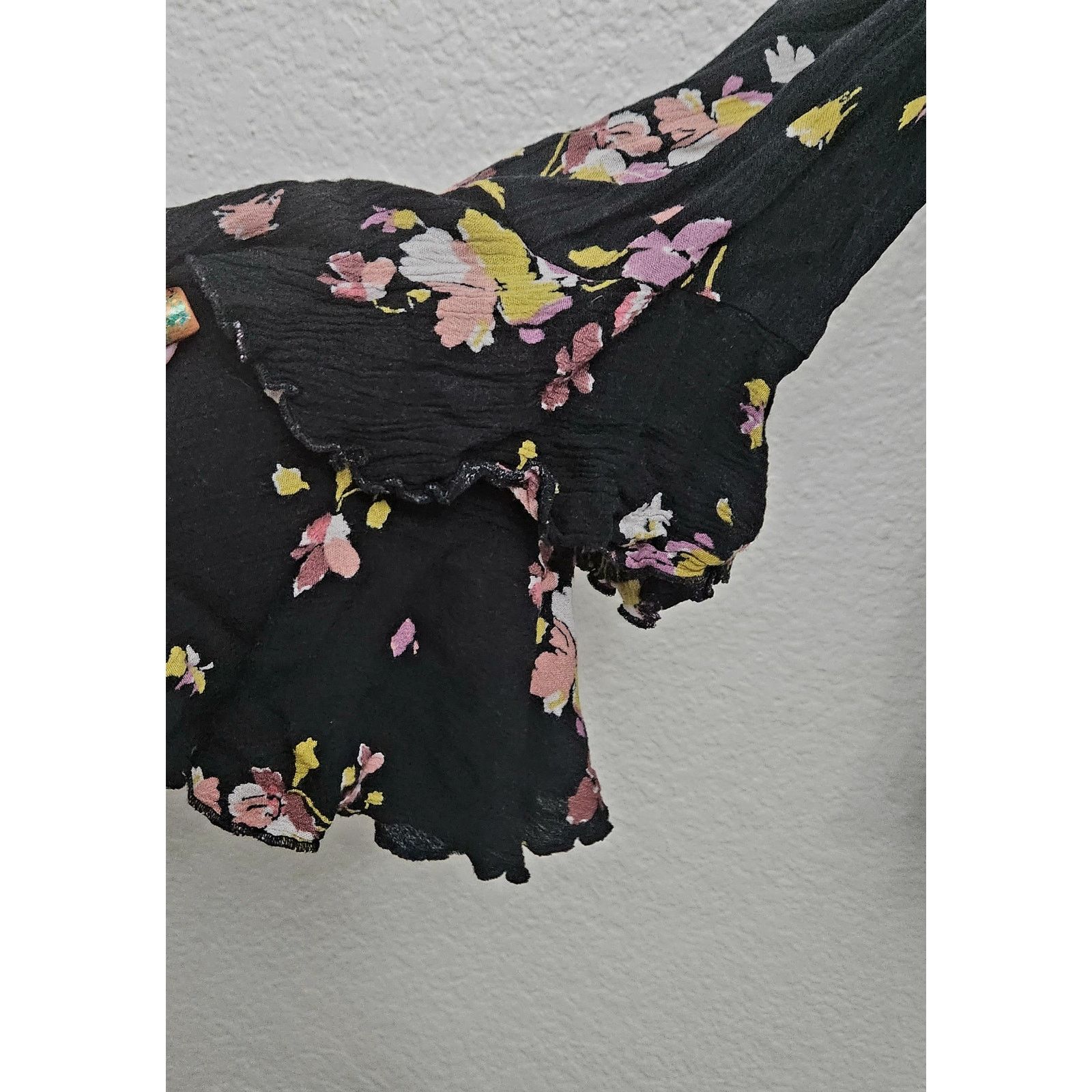Other Abound Black Pink Yellow Floral Cold Shoulder Top Large Size L / US 10 / IT 46 - 2 Thumbnail