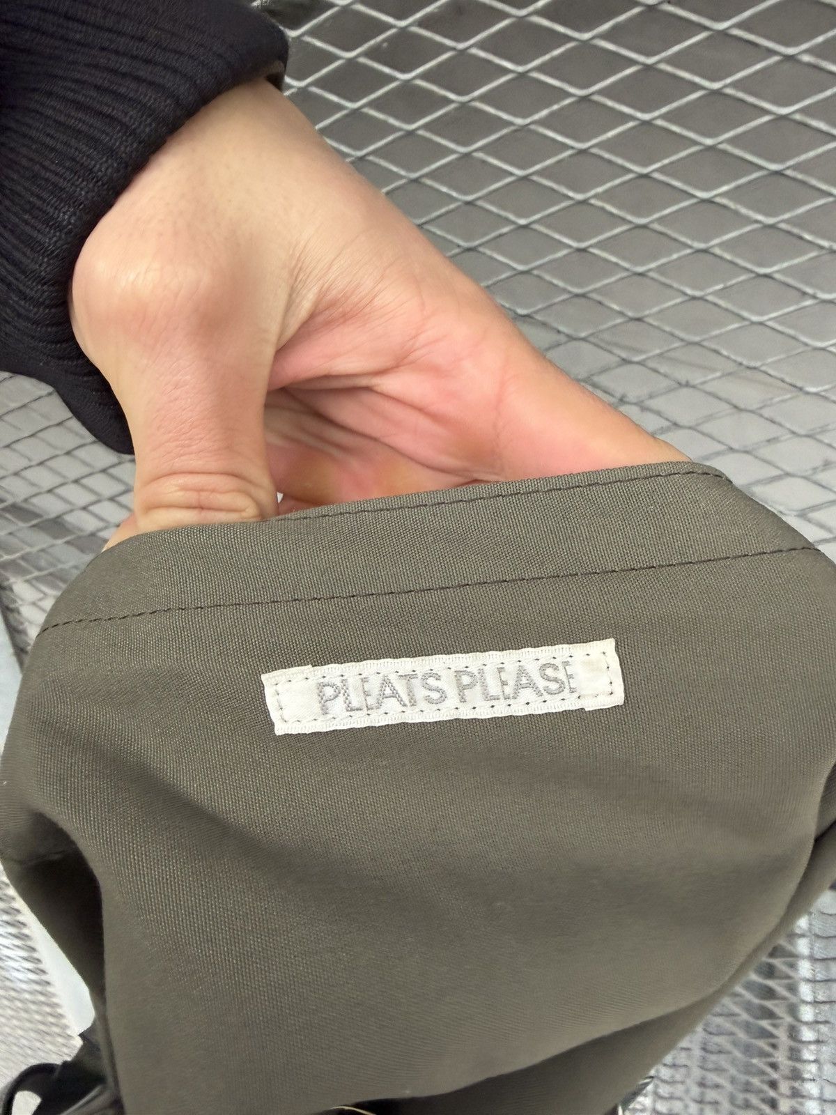 Pleats Please Issey Miyake Issey Miyake Pleats Please Vintage Handbag Size ONE SIZE - 11 Thumbnail