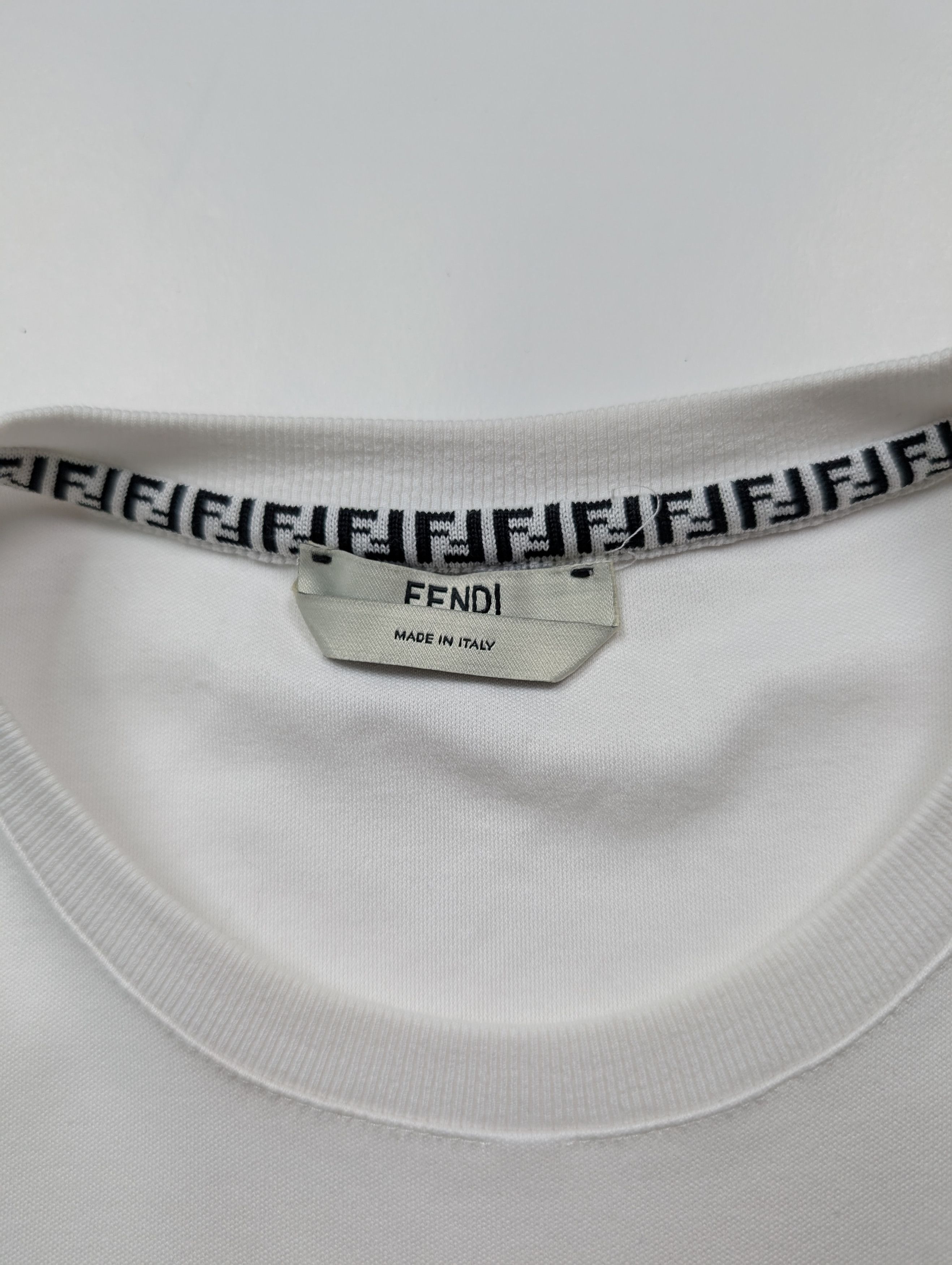 Fendi Fendi White Cropped Top With On-Tone Embossed Logo Size S / US 4 / IT 40 - 3 Thumbnail
