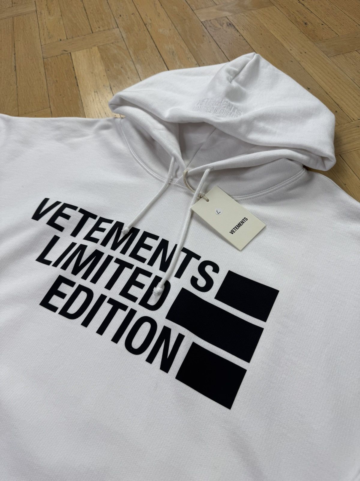 Vetements Vetements Limited Edition Logo Oversize Hoodie Size US L / EU 52-54 / 3 - 4 Thumbnail