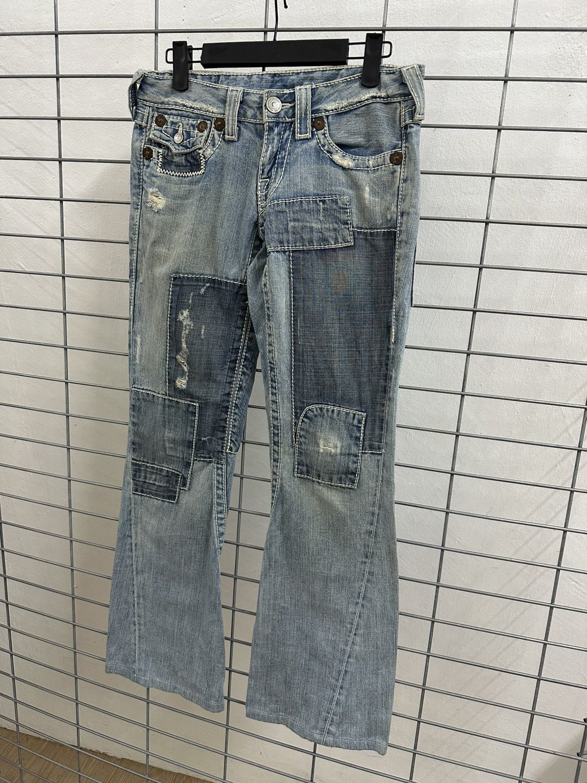 True Religion Rare And Beautiful True Religion Patch Work Flared Jeans Size 26" / US 2 / IT 38 - 3 Thumbnail