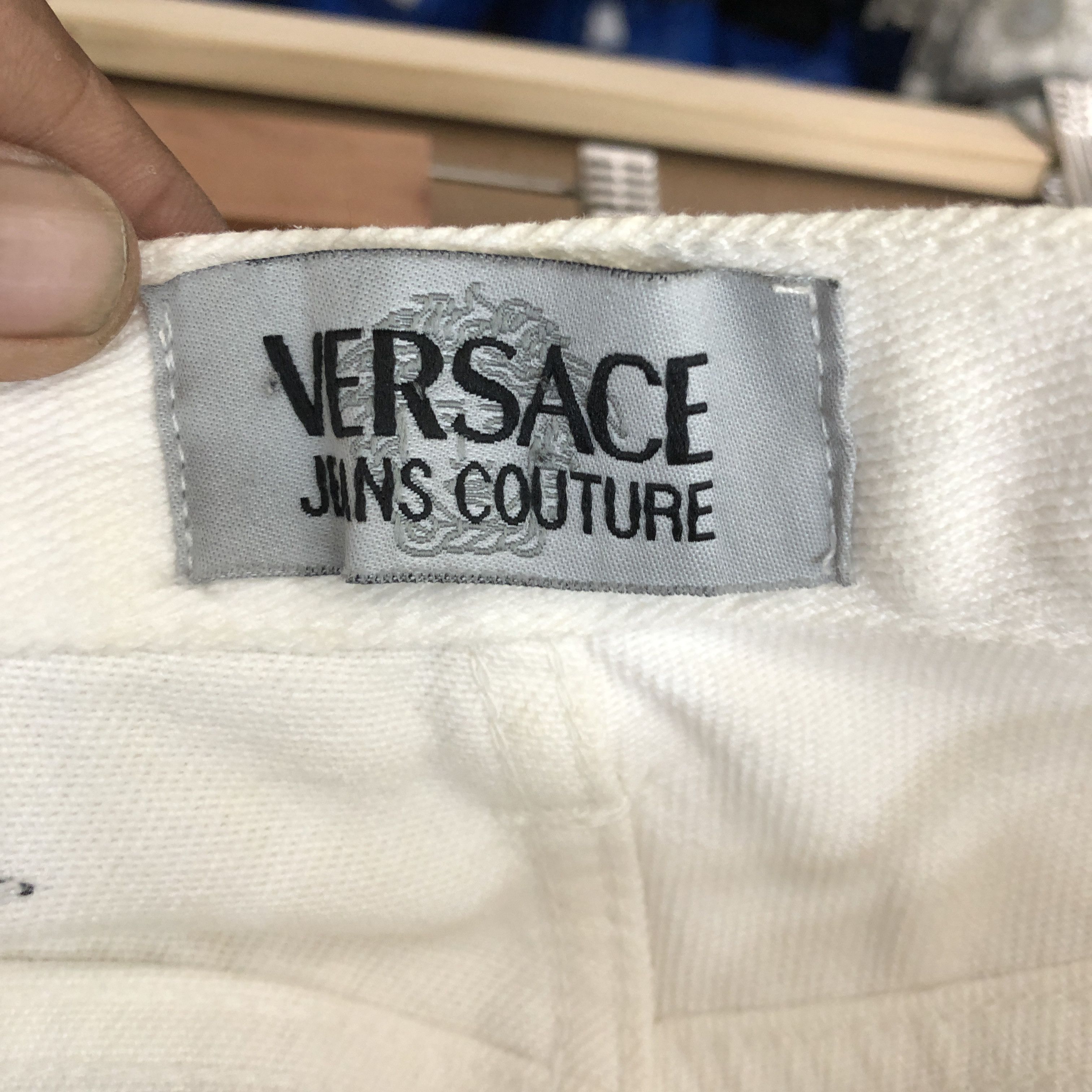 Versace Vintage Versace White Jeans Versace Couture Medusa Denim Size 26" / US 2 / IT 38 - 9 Thumbnail