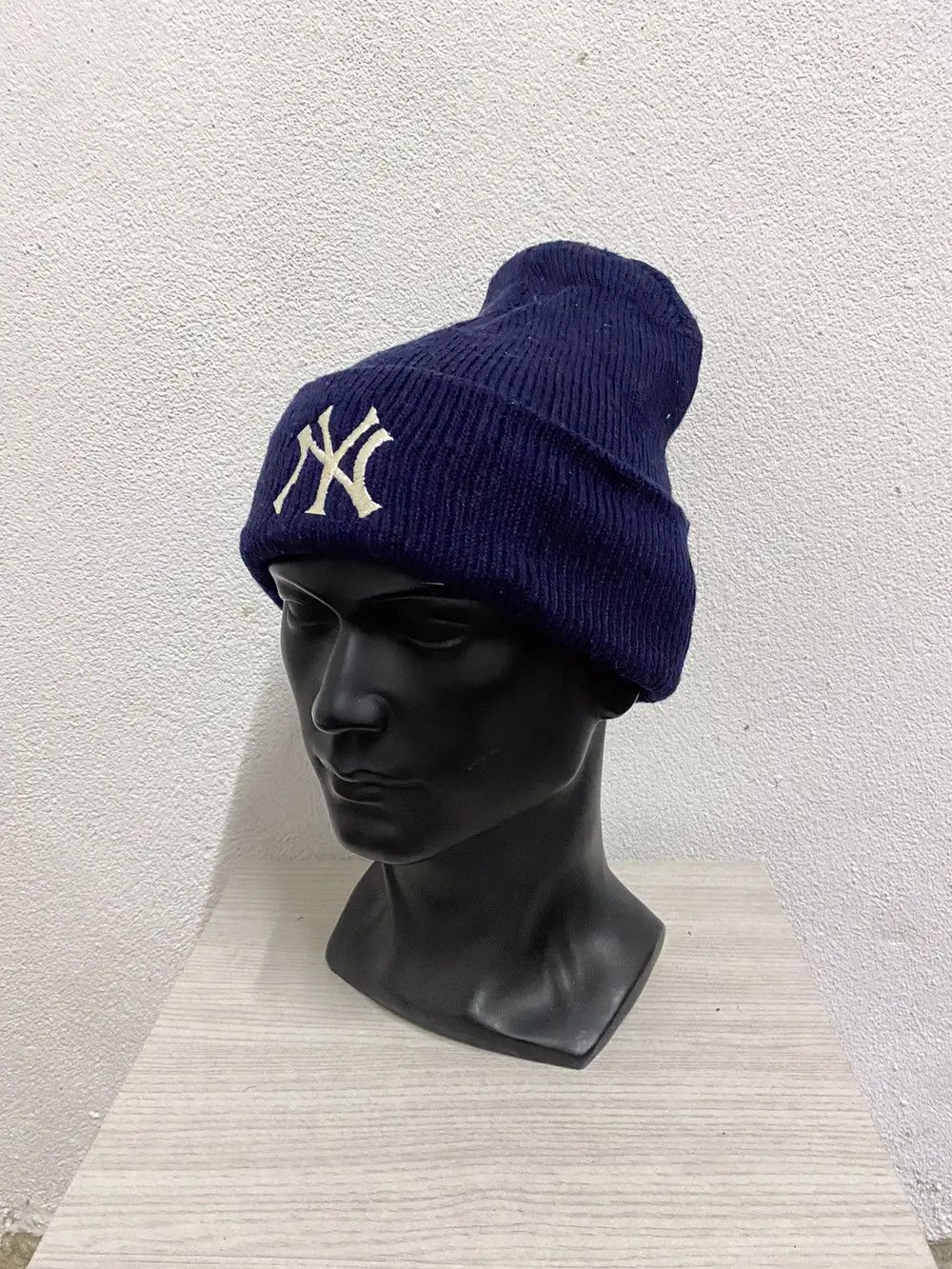 New York Yankees New York Yankees Small Logo Beanie Hat Size ONE SIZE - 2 Thumbnail