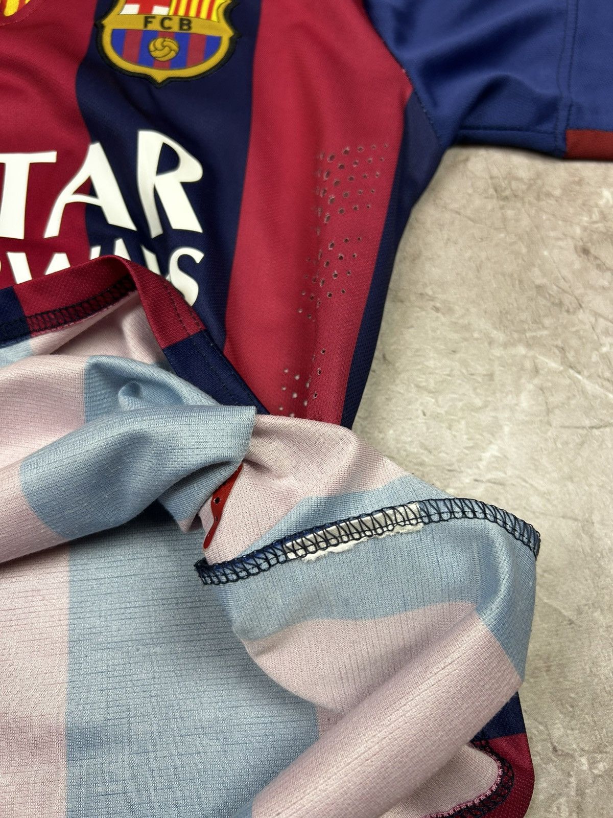 Nike Vintage Nike Barcelona 10 Messi soccer jersey size S Size US S / EU 44-46 / 1 - 11 Thumbnail