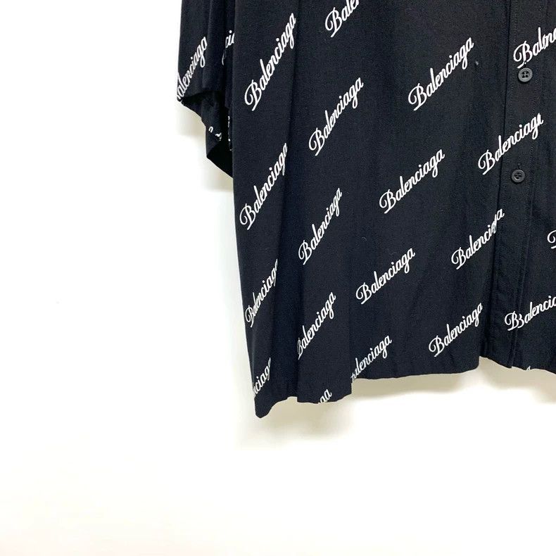 Balenciaga Balenciaga size 34 Bullet screen full of logo cardigan Size US XS / EU 42 / 0 - 7 Thumbnail