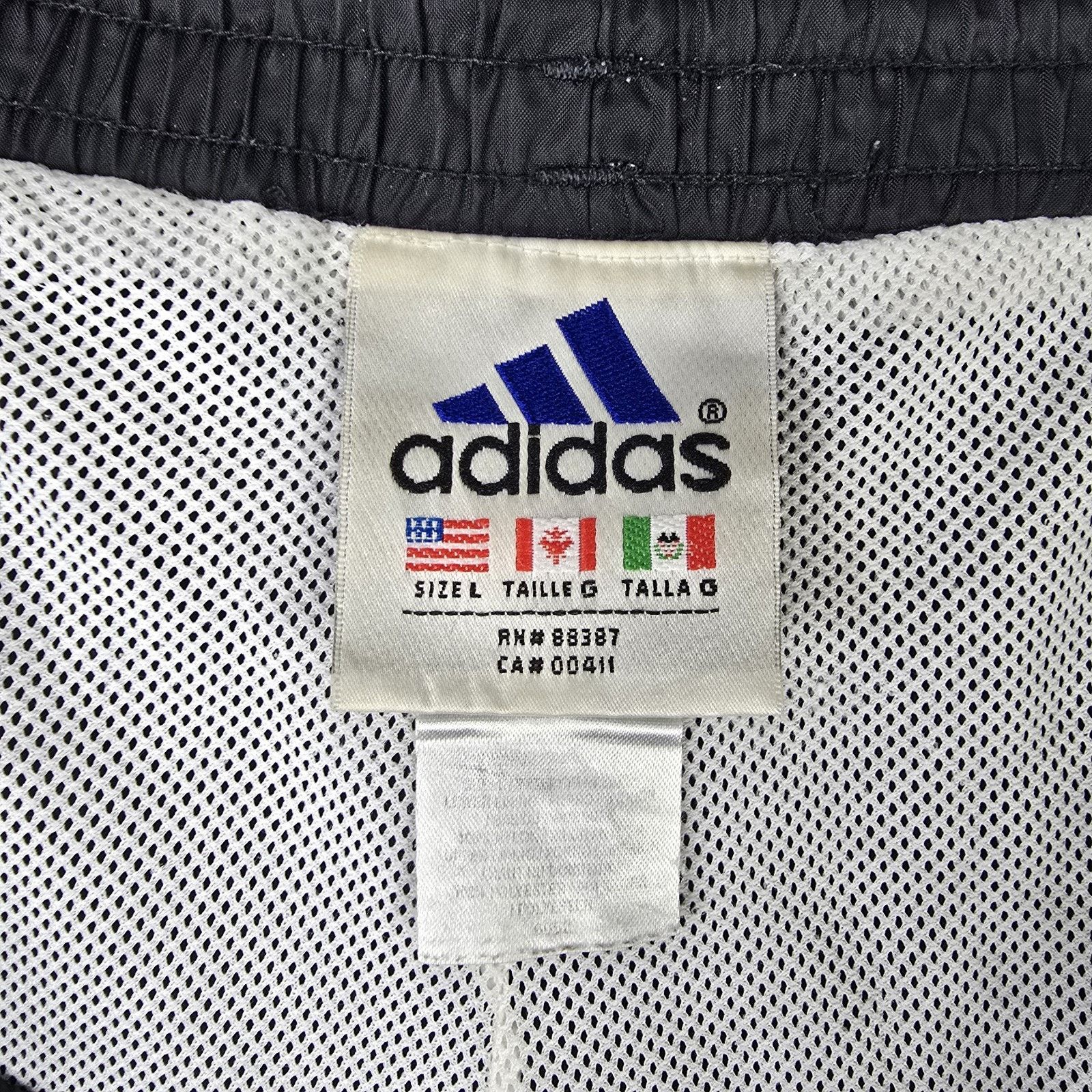 Adidas Vintage Adidas Pants Large Black Red Track Windbreaker Size US 36 / EU 52 - 6 Thumbnail