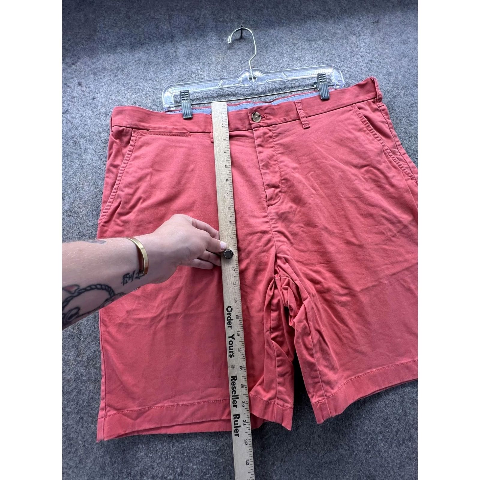 Tommy Hilfiger Tommy Hilfiger Shorts Mens 38 Red Chino Flat Front 9 Inseam Casual Summer Flat Front Pockets Slashed Pocket Mens 38 Red Casual Summer Size US 38 / EU 54 - 3 Thumbnail