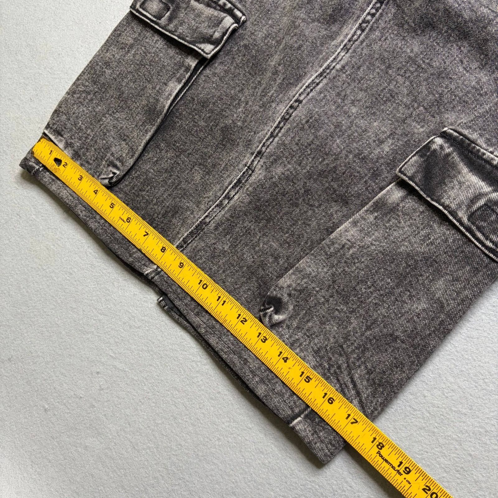 True Religion True Religion Women’s Vintage Cargo Midi Denim Skirt Size 26" / US 2 / IT 38 - 7 Thumbnail