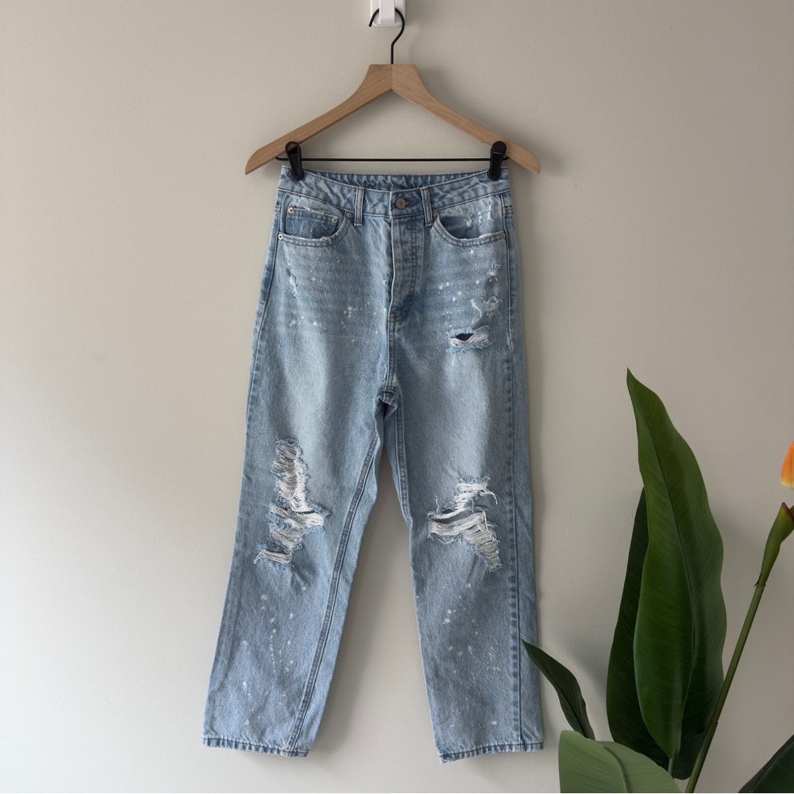 Other No Boundaries Distressed Paint Splatter Light Wash Jeans EUC Size 27" / US 4 / IT 40 - 11 Thumbnail
