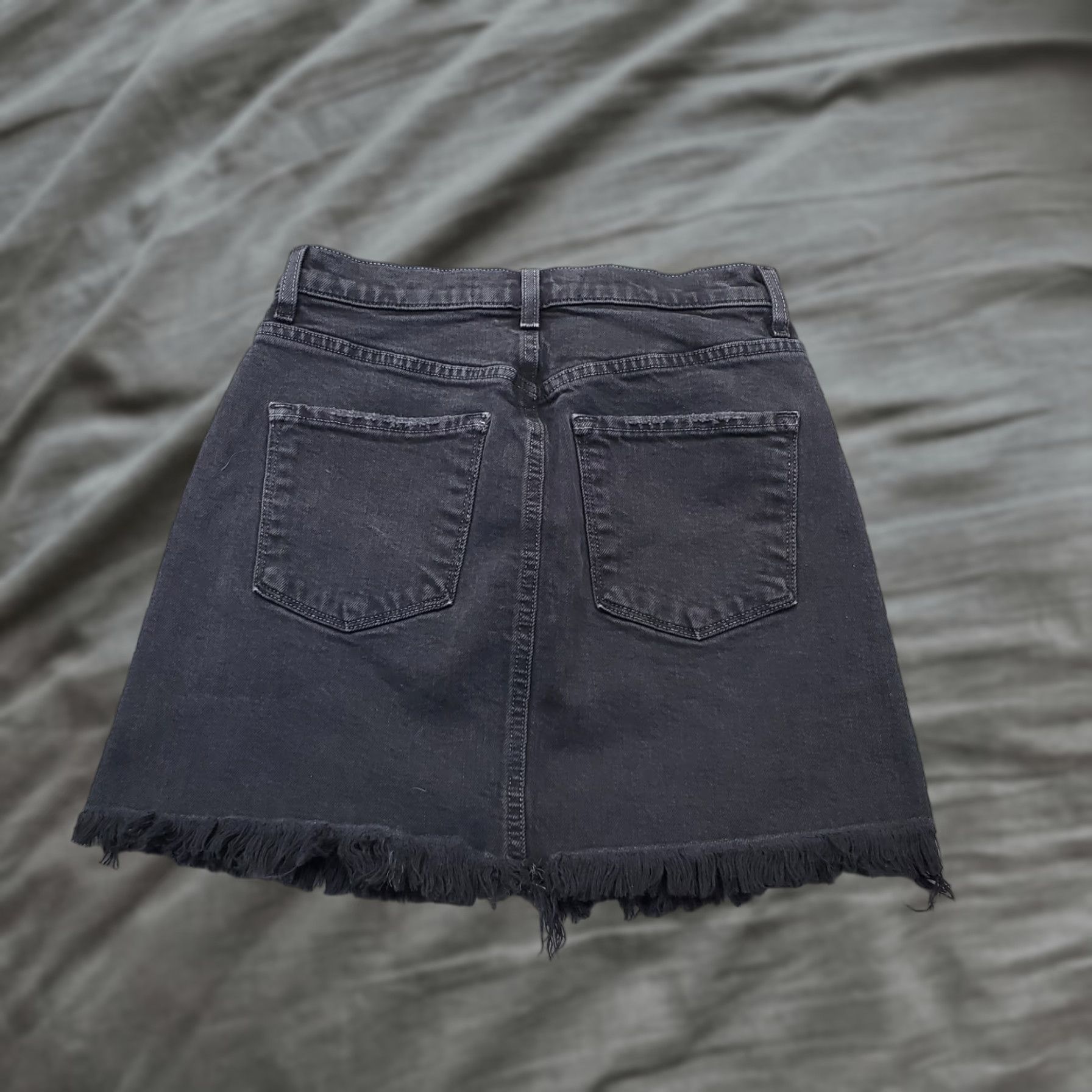 J Brand J Brand Womens Black Denim Jean Skirt 24 Casual 5-Pocket Mini Short Waist 13" Length 15.5" | Vintage No Women Size 42" / US 20 - 1 Thumbnail