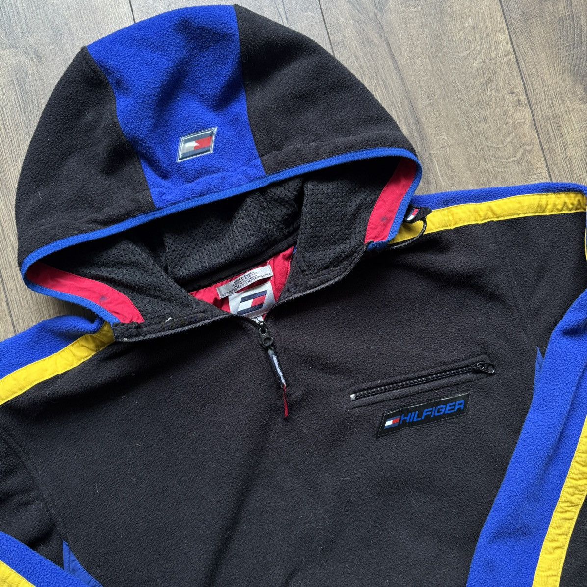Tommy Hilfiger Vintage 90s Tommy Hilfiger Racing BMW sherpa 1/4 zip fleece Size US M / EU 48-50 / 2 - 3 Thumbnail
