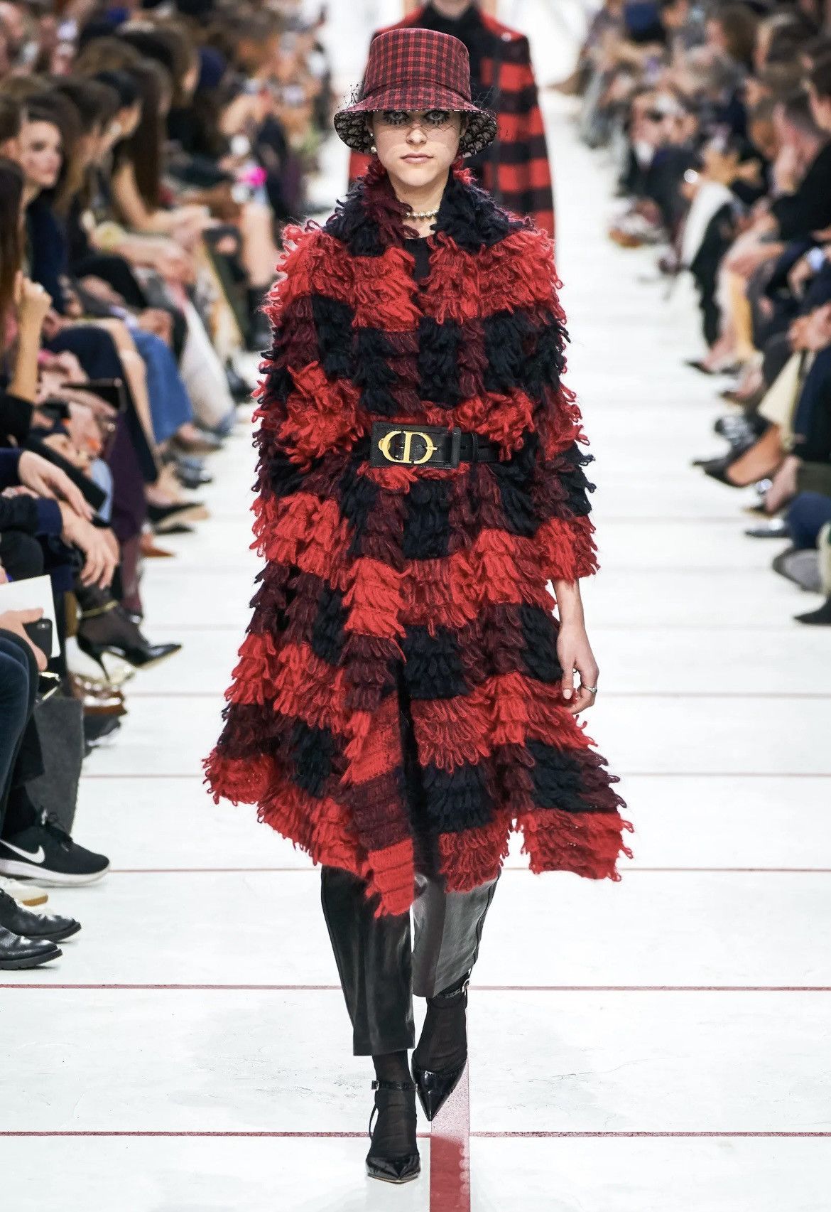 Dior CHRISTIAN DIOR. 2019 runway. Asymmetrical coat jacket Size XS / US 0-2 / IT 36-38 - 3 Thumbnail