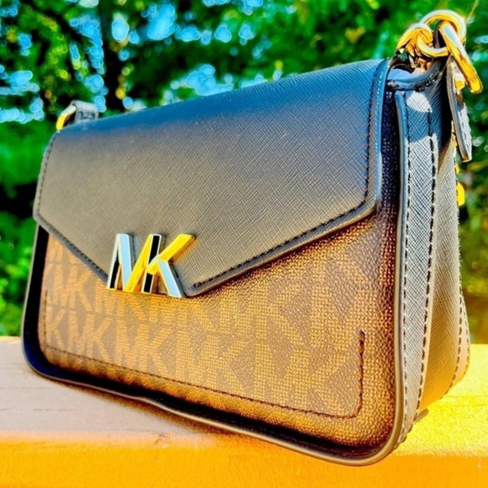 Michael Kors Sylvia Crossbody Bag With Logo NWT in Black, Women's