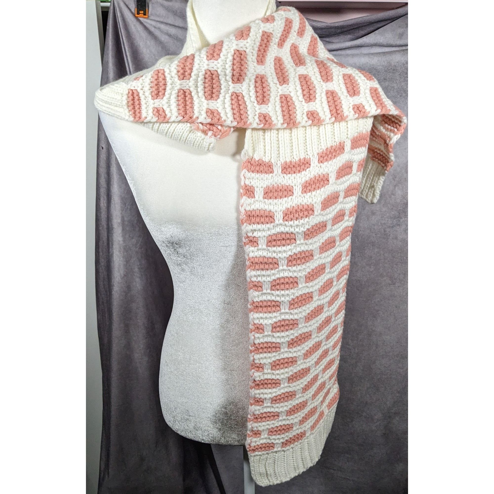 Other Coquette Retro Pink And White Brick Patterned Scarf Size ONE SIZE - 6 Thumbnail