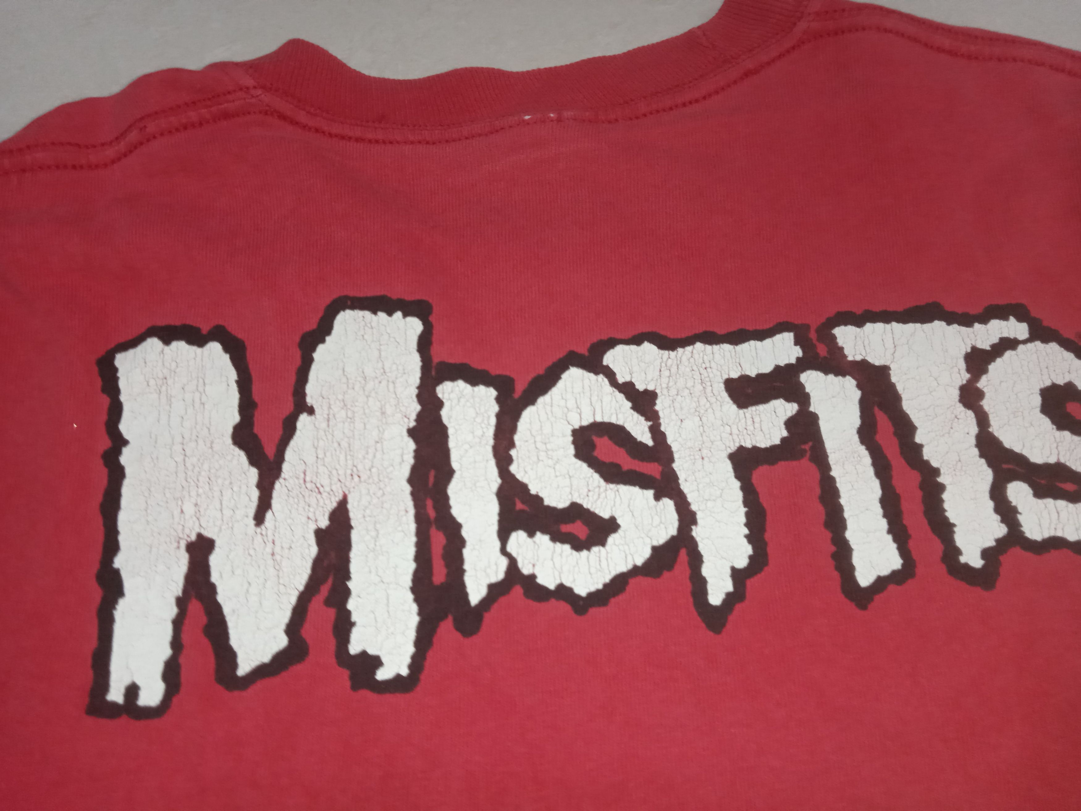Band Tees Vintage 2000s Misfits T Shirt Thrashed Size US XL / EU 56 / 4 - 8 Thumbnail