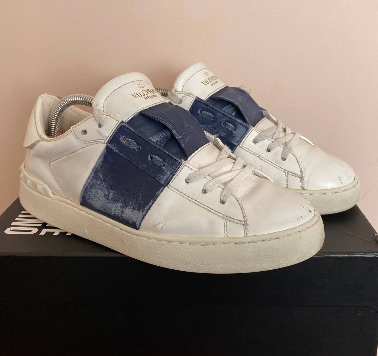 Valentino Valentino Garavani Rockstud Premium Leather Sneakers Size US 5.5 / EU 38 - 2 Thumbnail